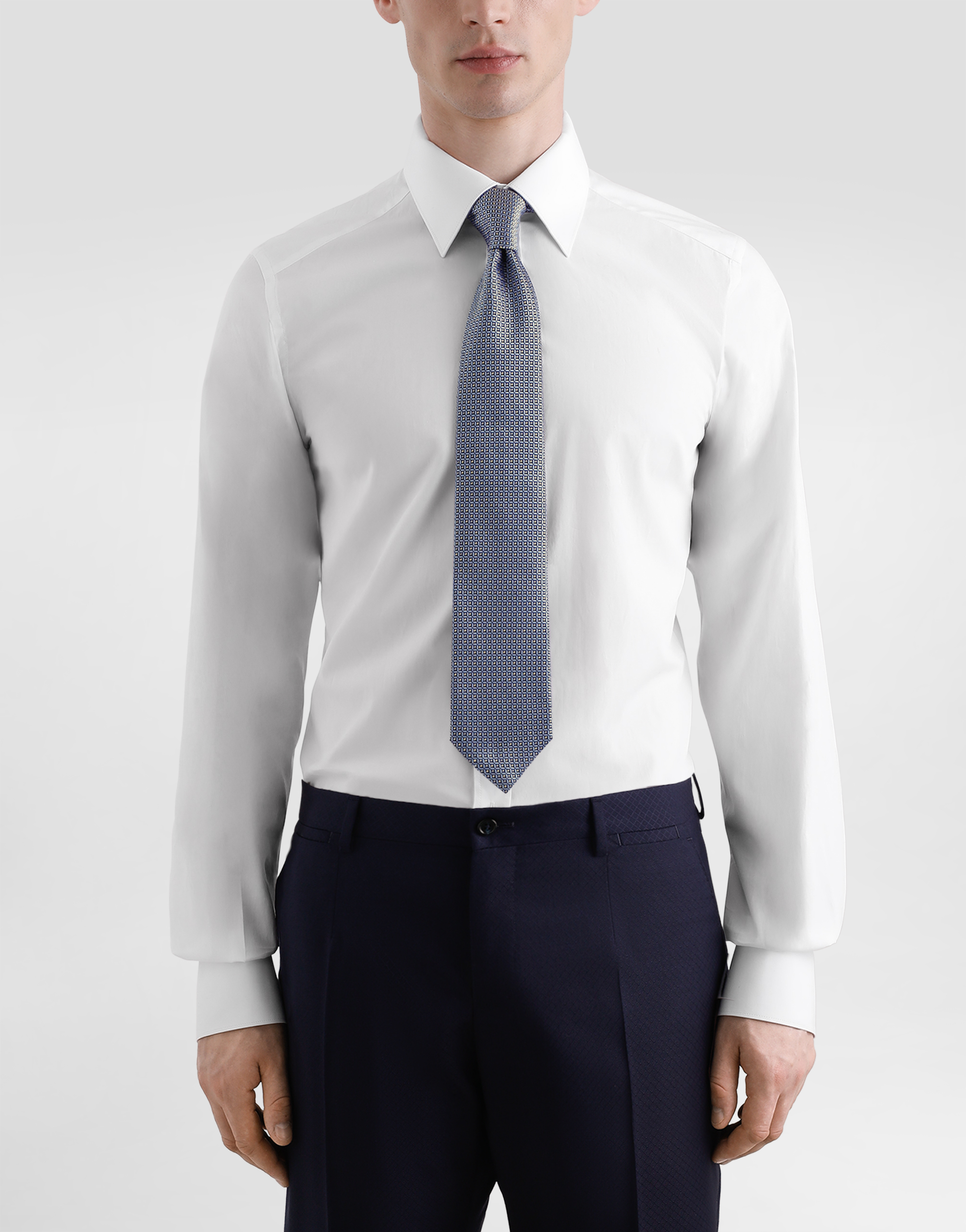 Micro-design jacquard tie