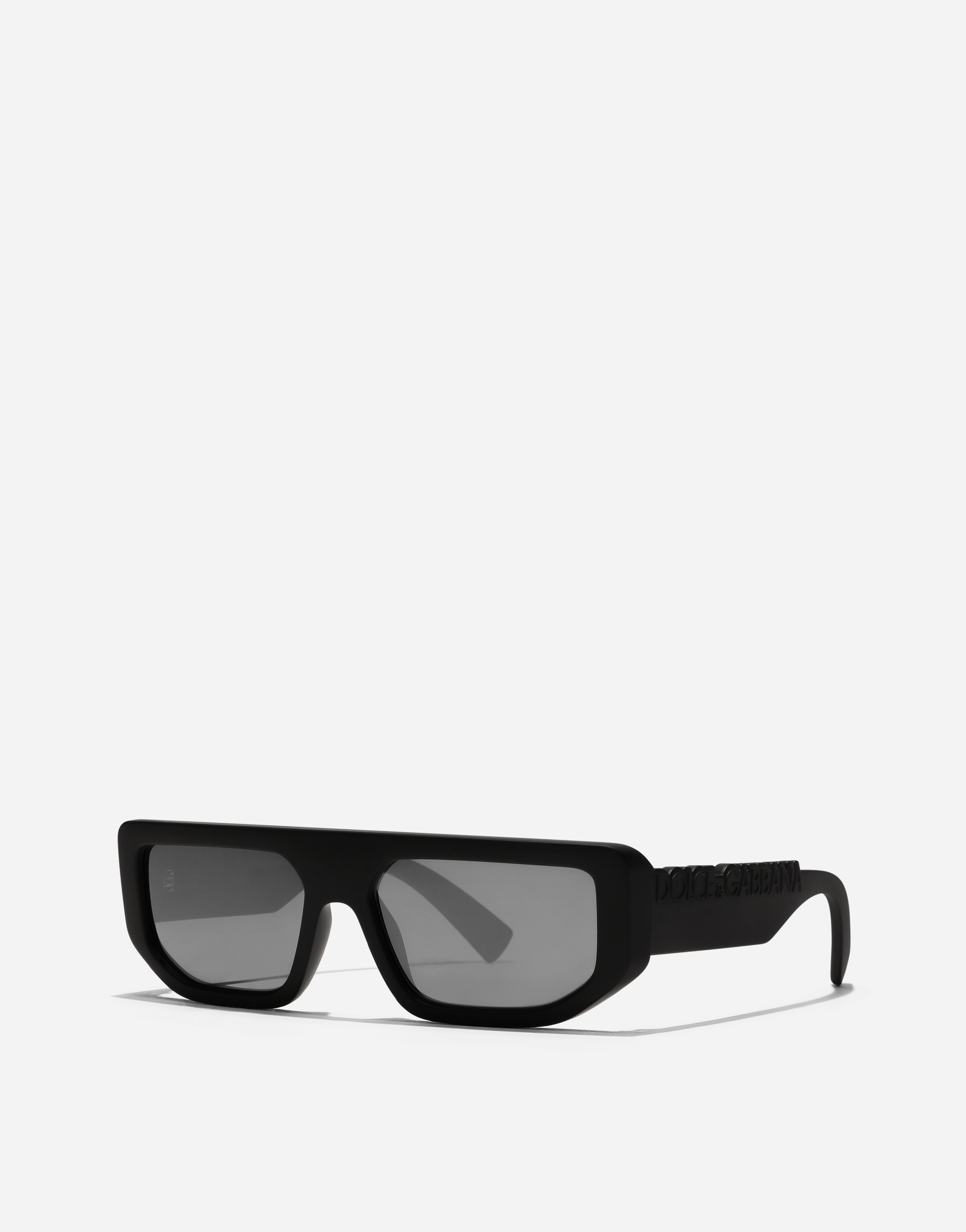 Dolce & Gabbana Dg Logo Sunglasses In Black