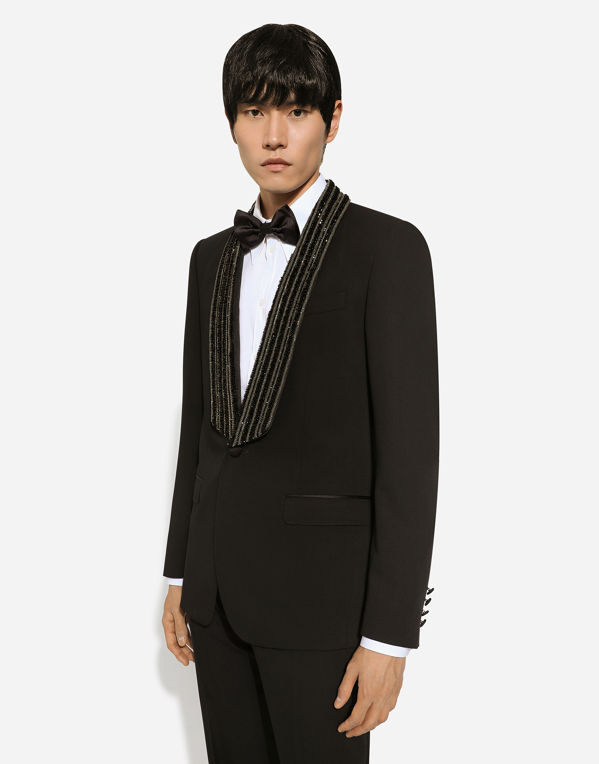 Single-breasted jacket with embroidered shawl collar