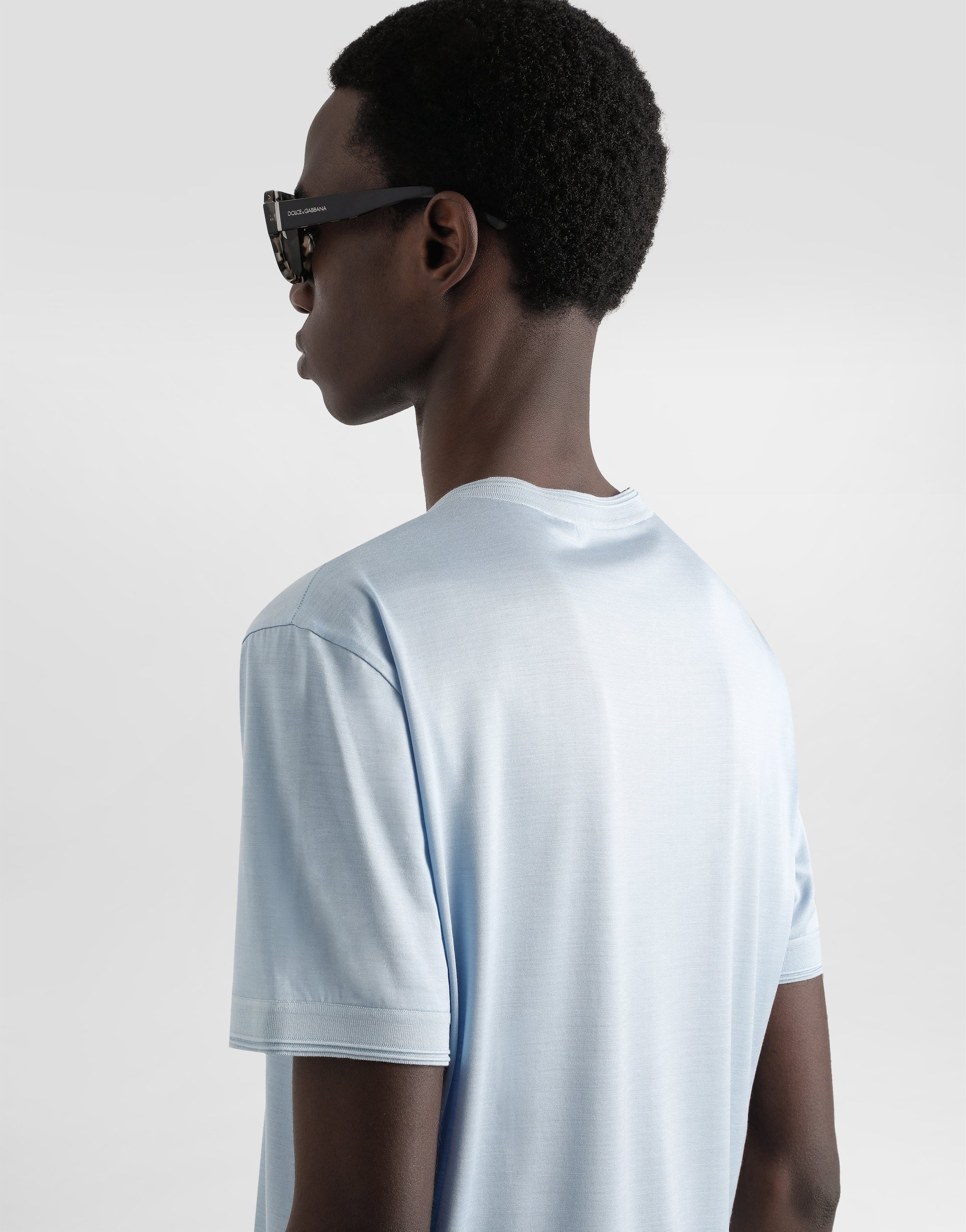 Short-sleeved silk t-shirt