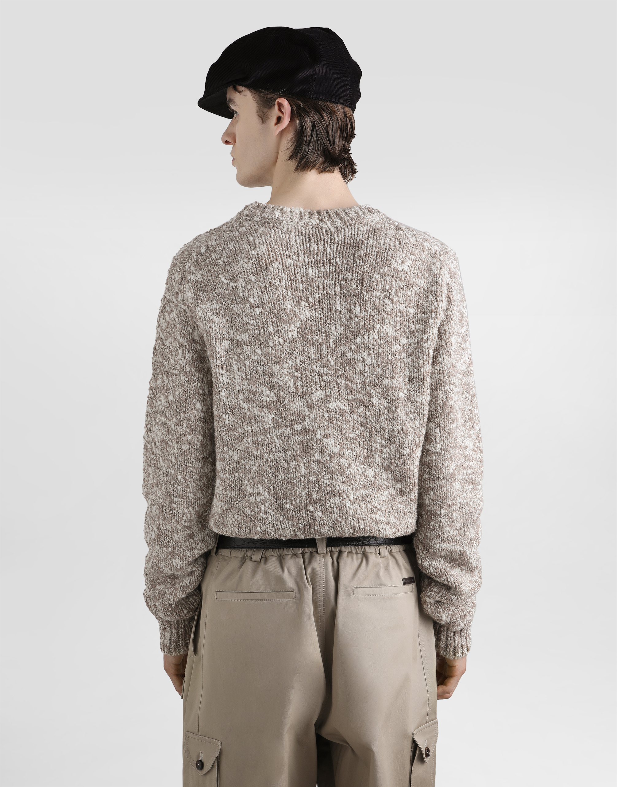Fine-gauge wool crew neck pullover