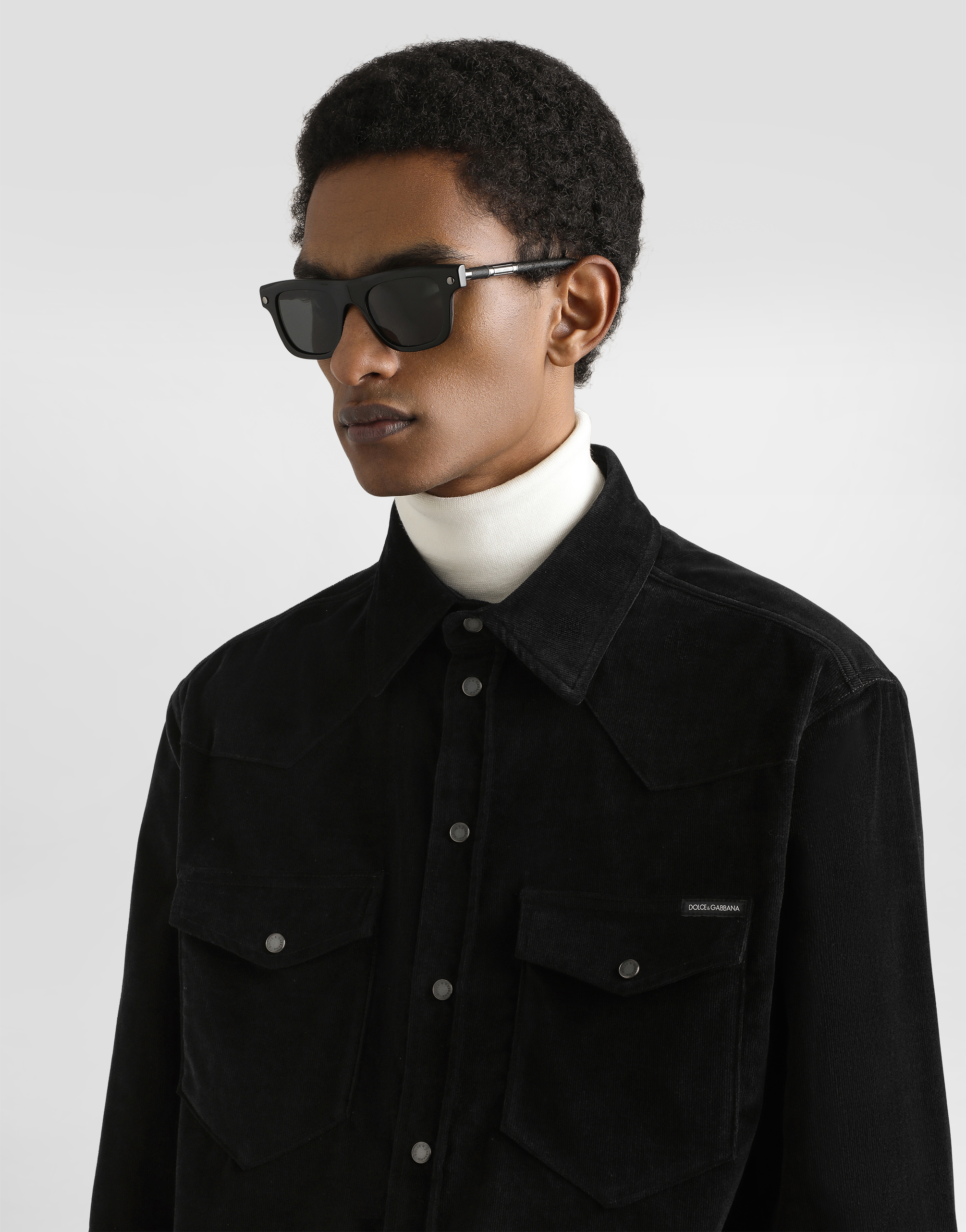 Fine-wale corduroy shirt