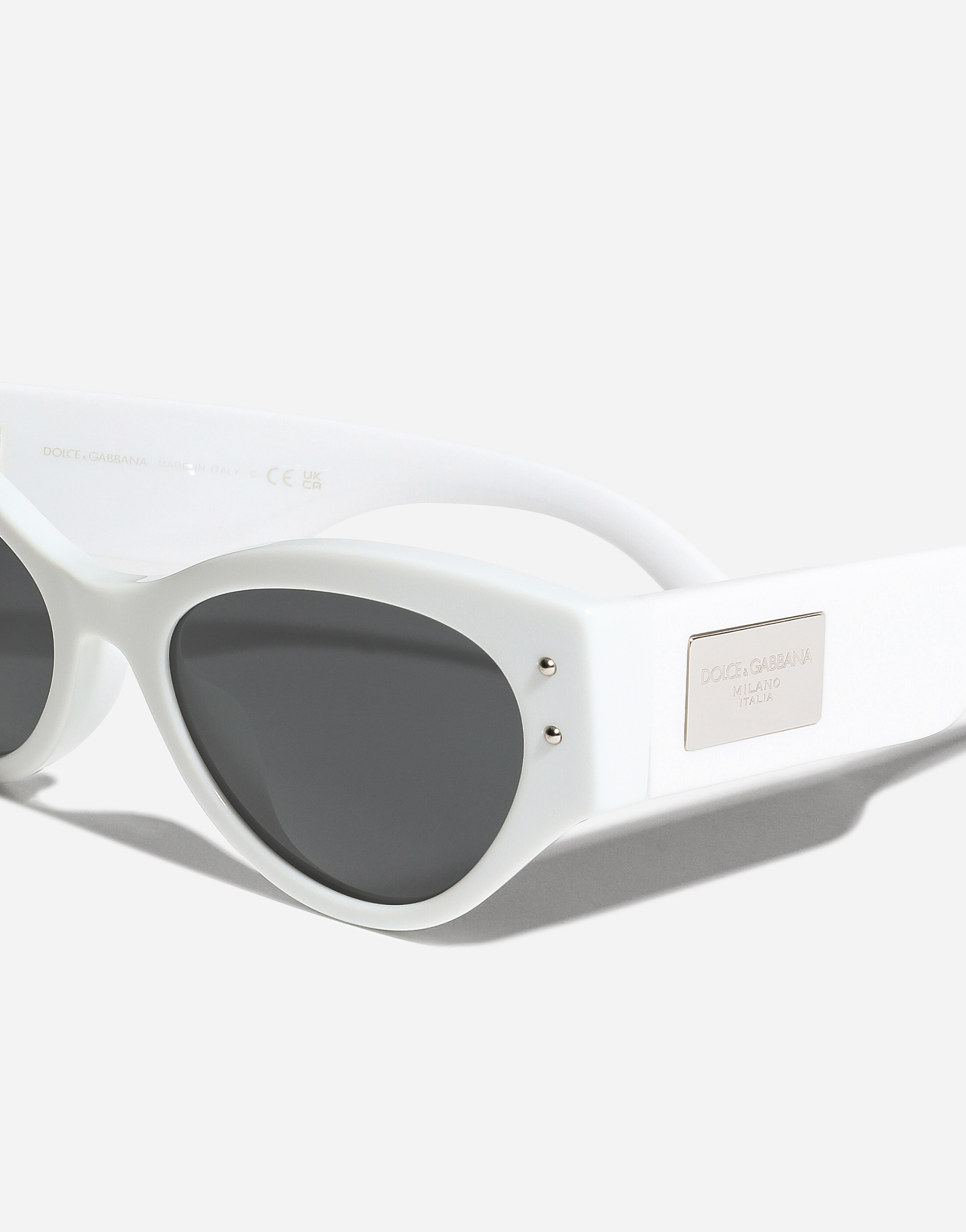 Dolce & Gabbana Dg Logo Plaque Sunglasses In White