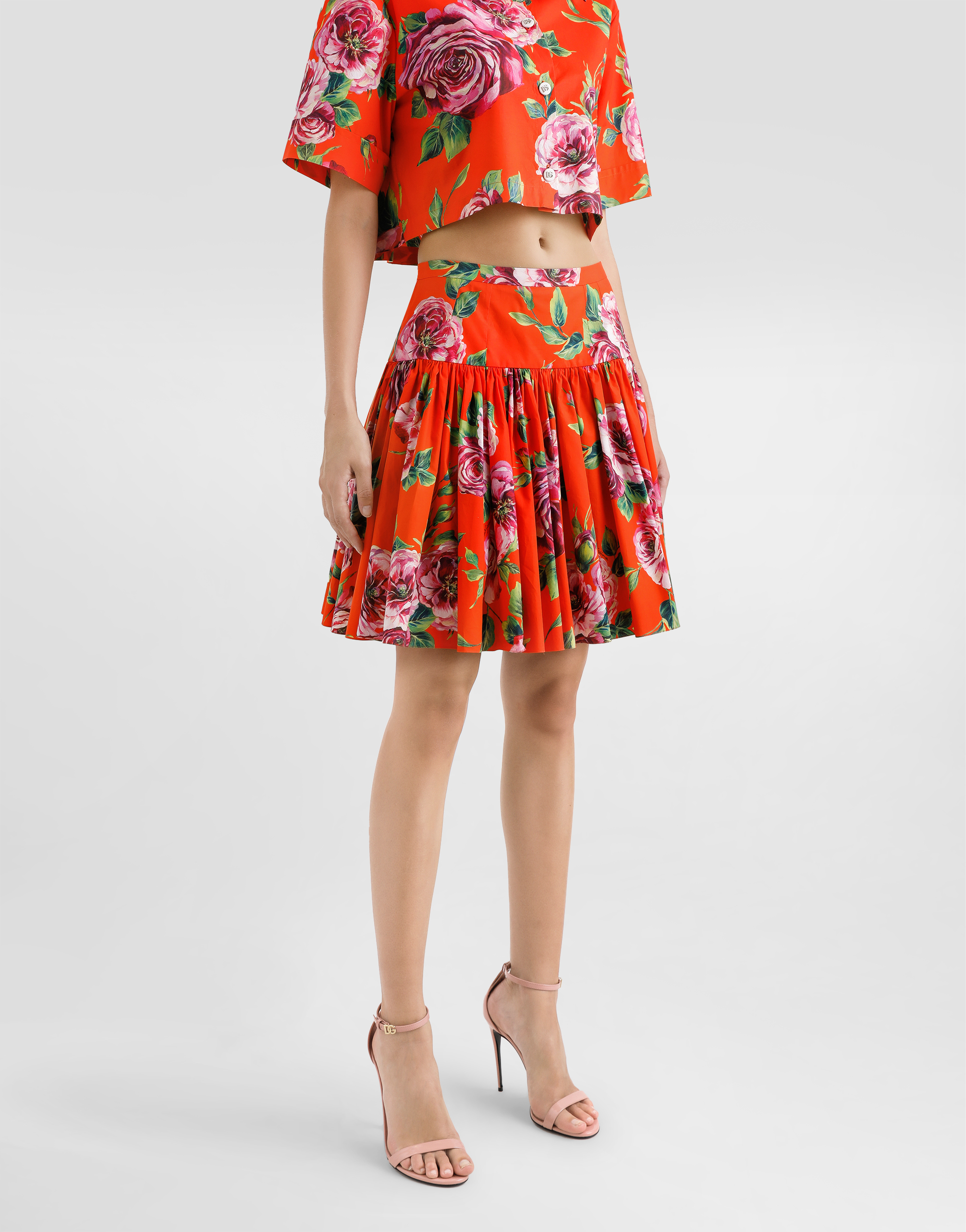 Short cotton skirt with antique rose print