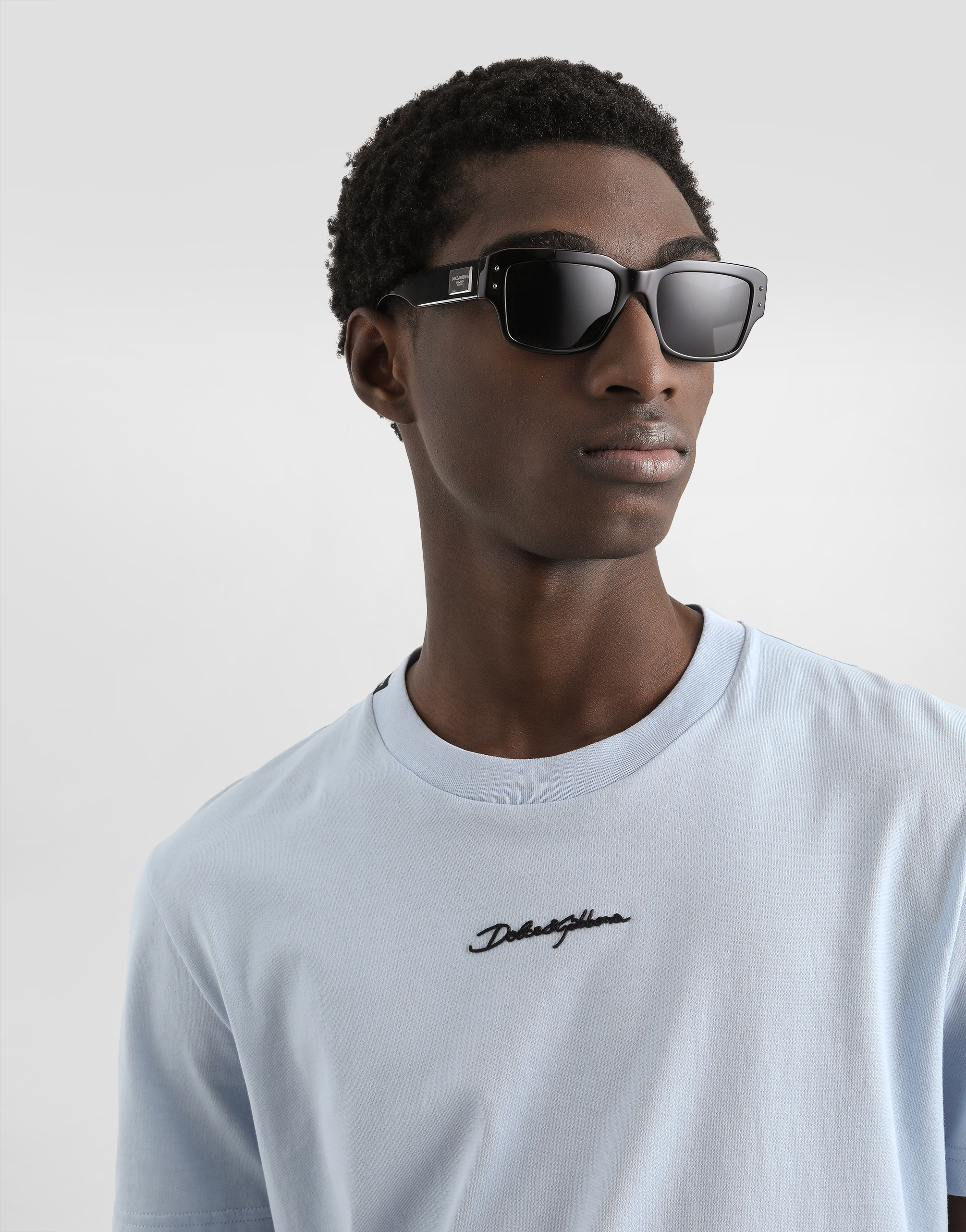 Cotton t-shirt with embroidery patch
