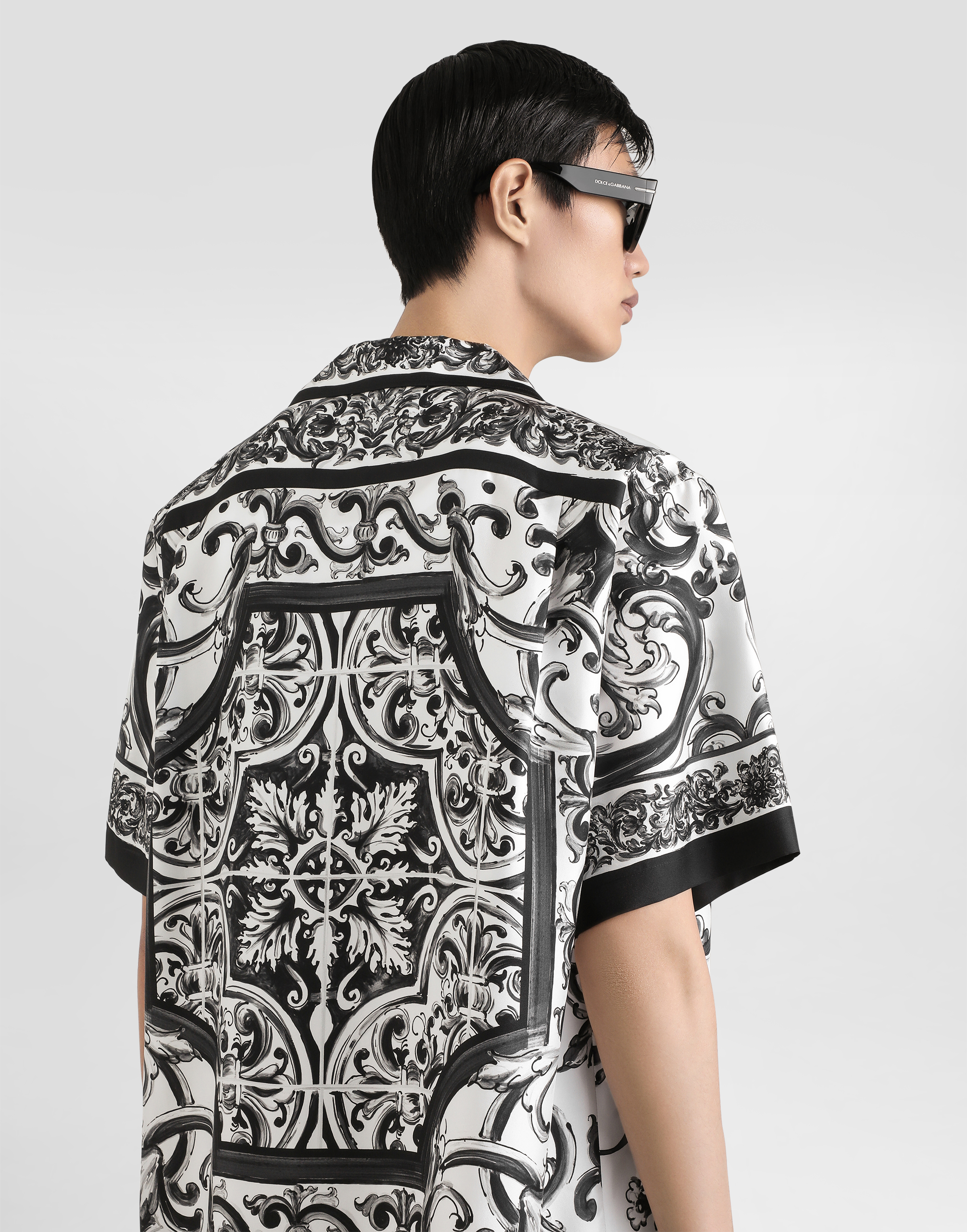 Dolce & Gabbana Maiolica Black And White Bowling Shirt With Cuban Collar And All-over Print In Silk Man In Black