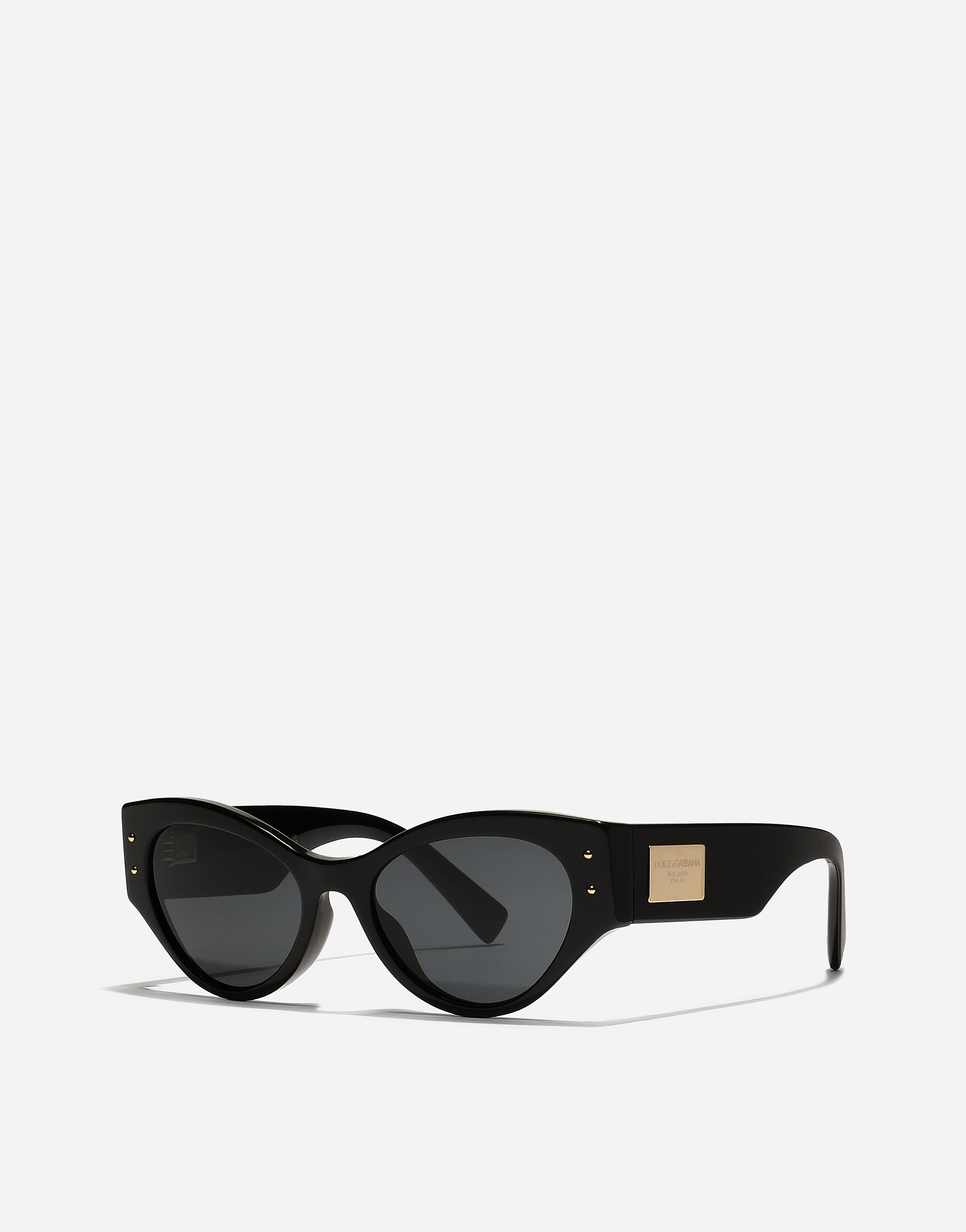 Dolce & Gabbana Dg Logo Plaque Sunglasses In Black