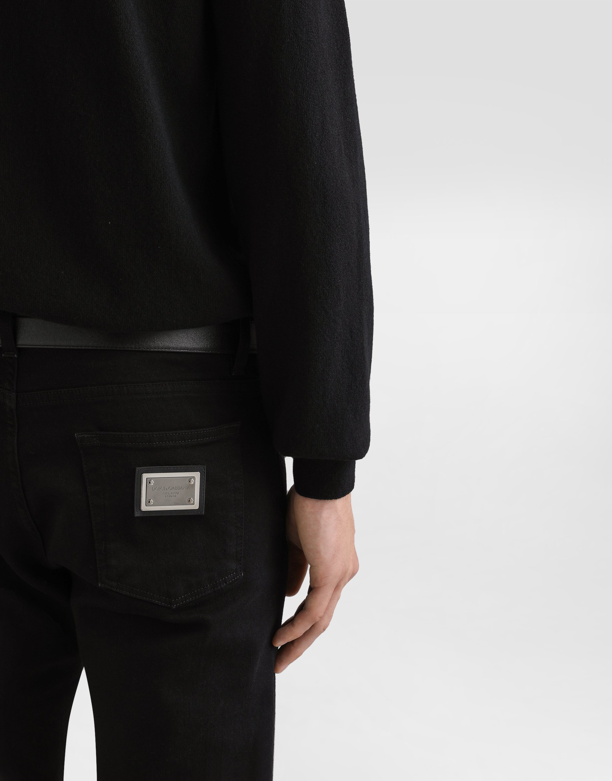Fine-gauge wool pullover