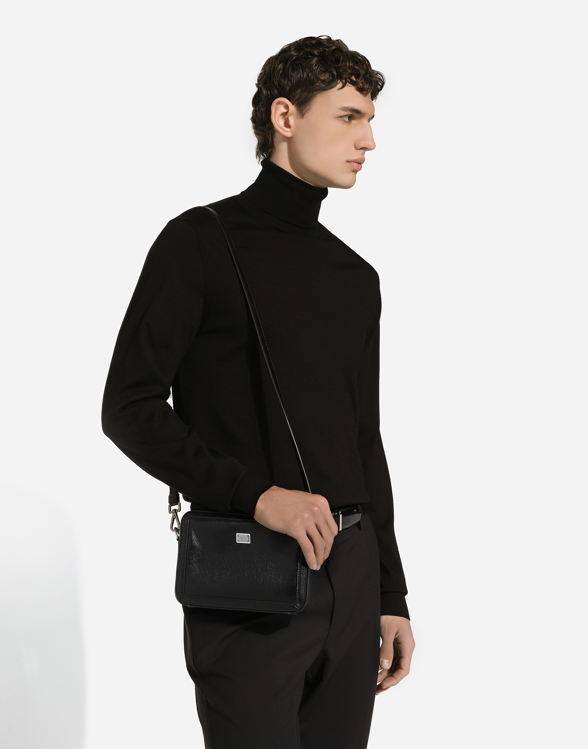 Dolce & Gabbana Dolce  Gabbana Logo Plaque Zipped Mini Messenger Bag In Black