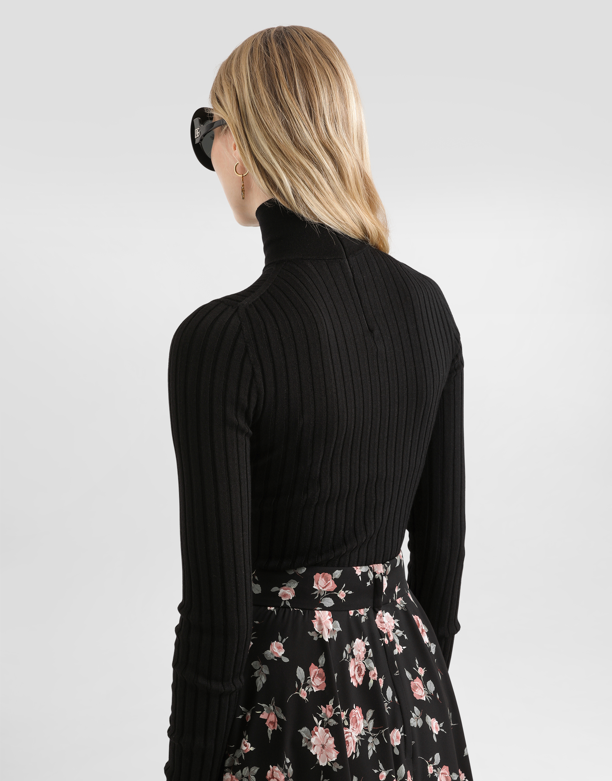 Dolce & Gabbana Wool Turtleneck Pullover In Black