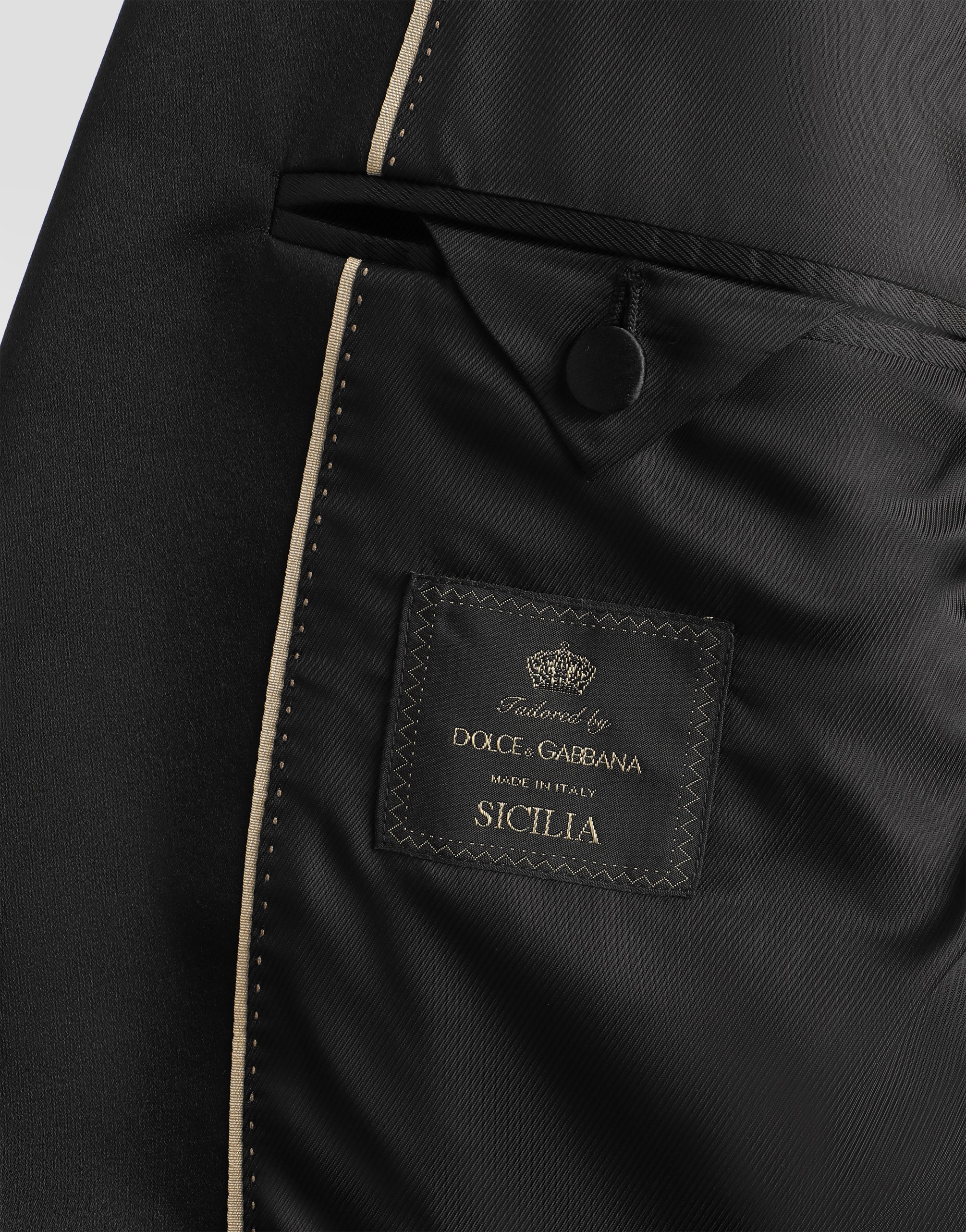 Three-piece Sicilia-fit suit stretch wool
