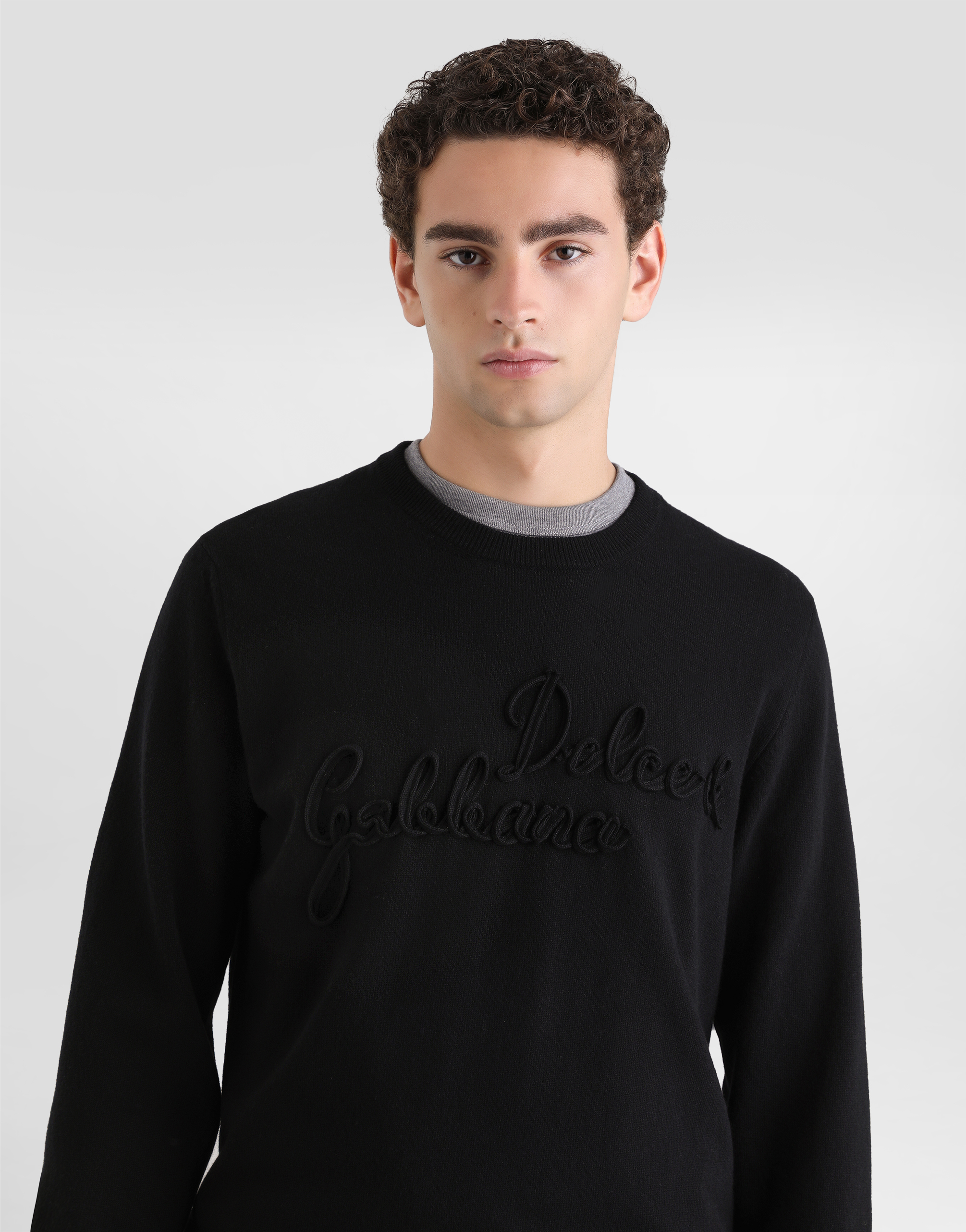Fine-gauge wool pullover