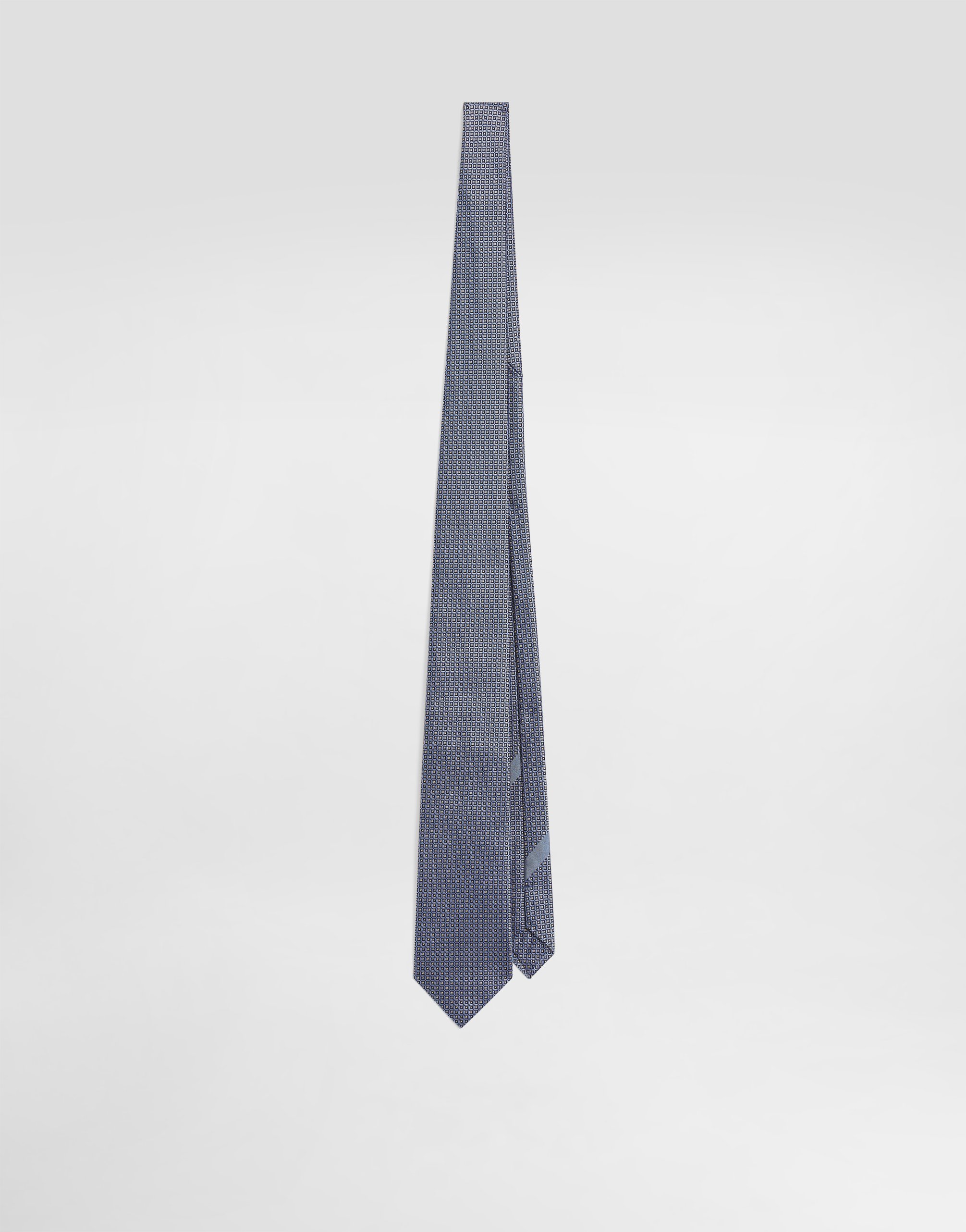 Micro-design jacquard tie