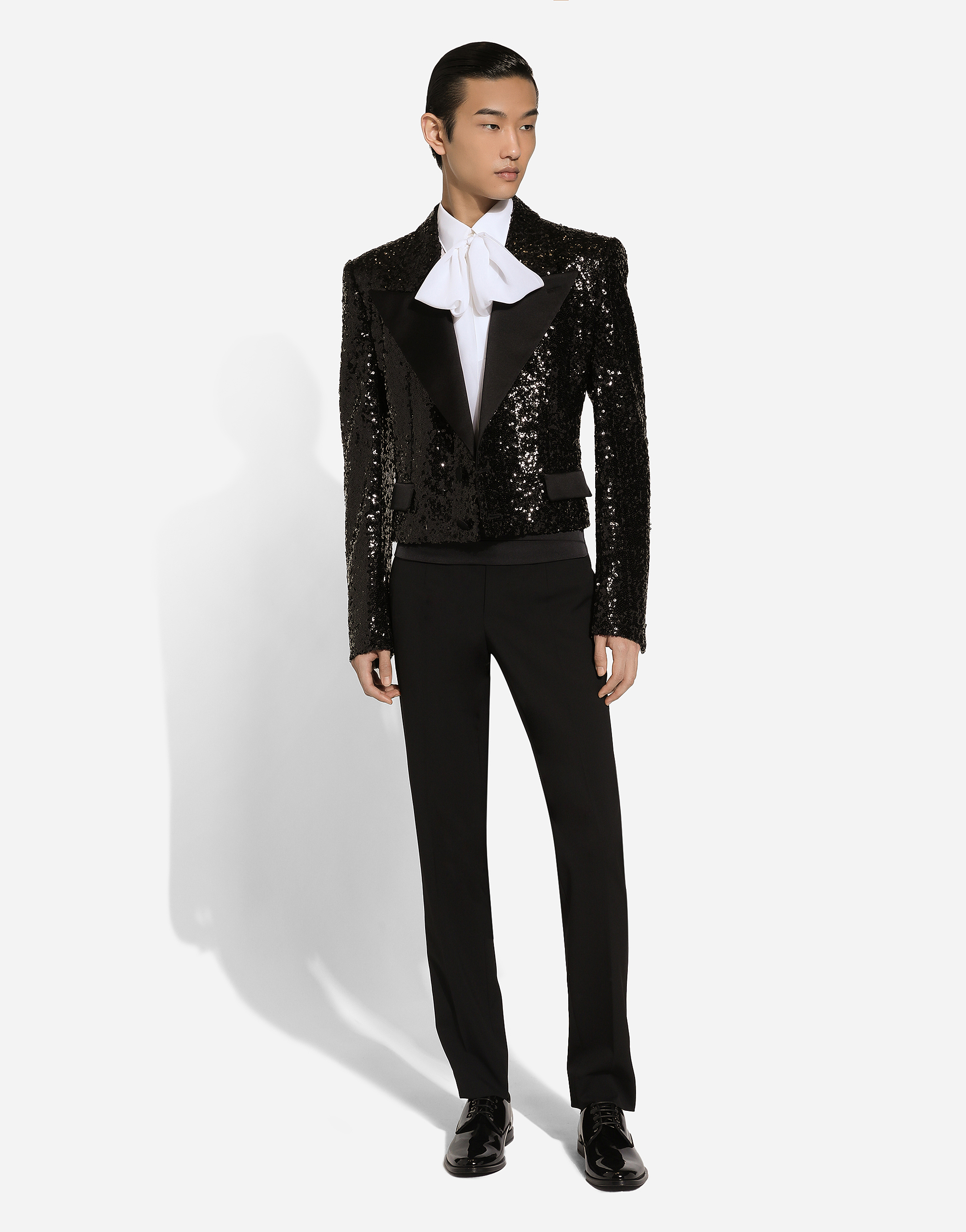 Short single-breasted jacket with sequin embellishment