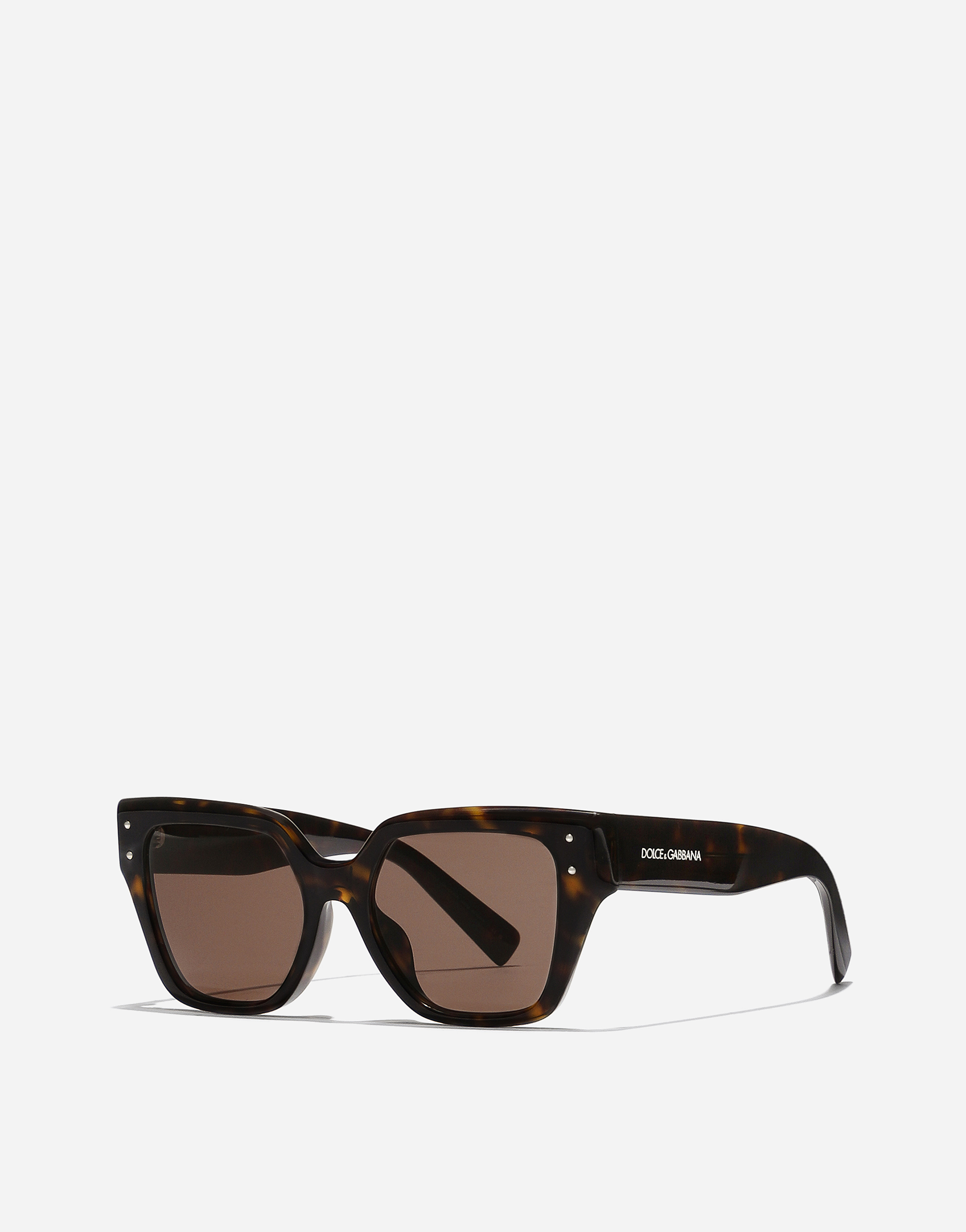 Shop Dolce & Gabbana نظارة شمسية Dg Sharped In Brown