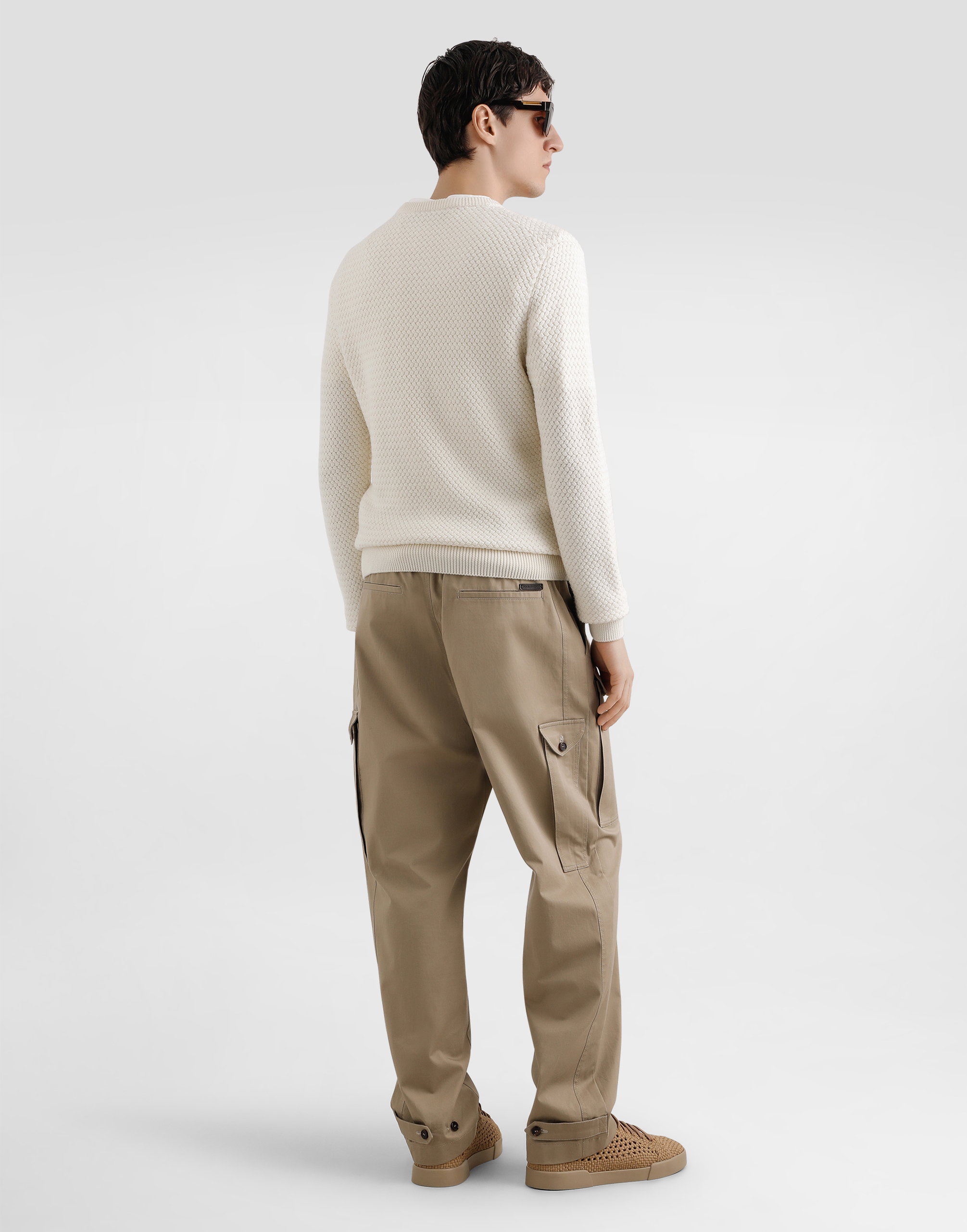 Wool pullover