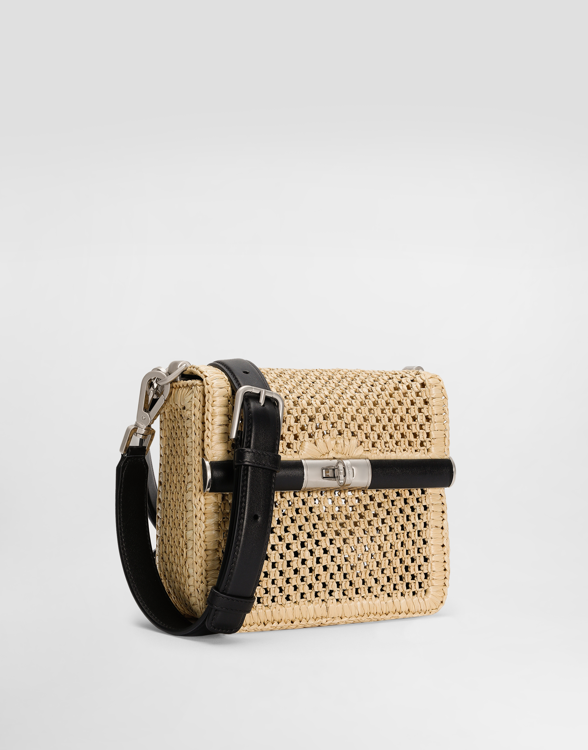 Woven raffia bag