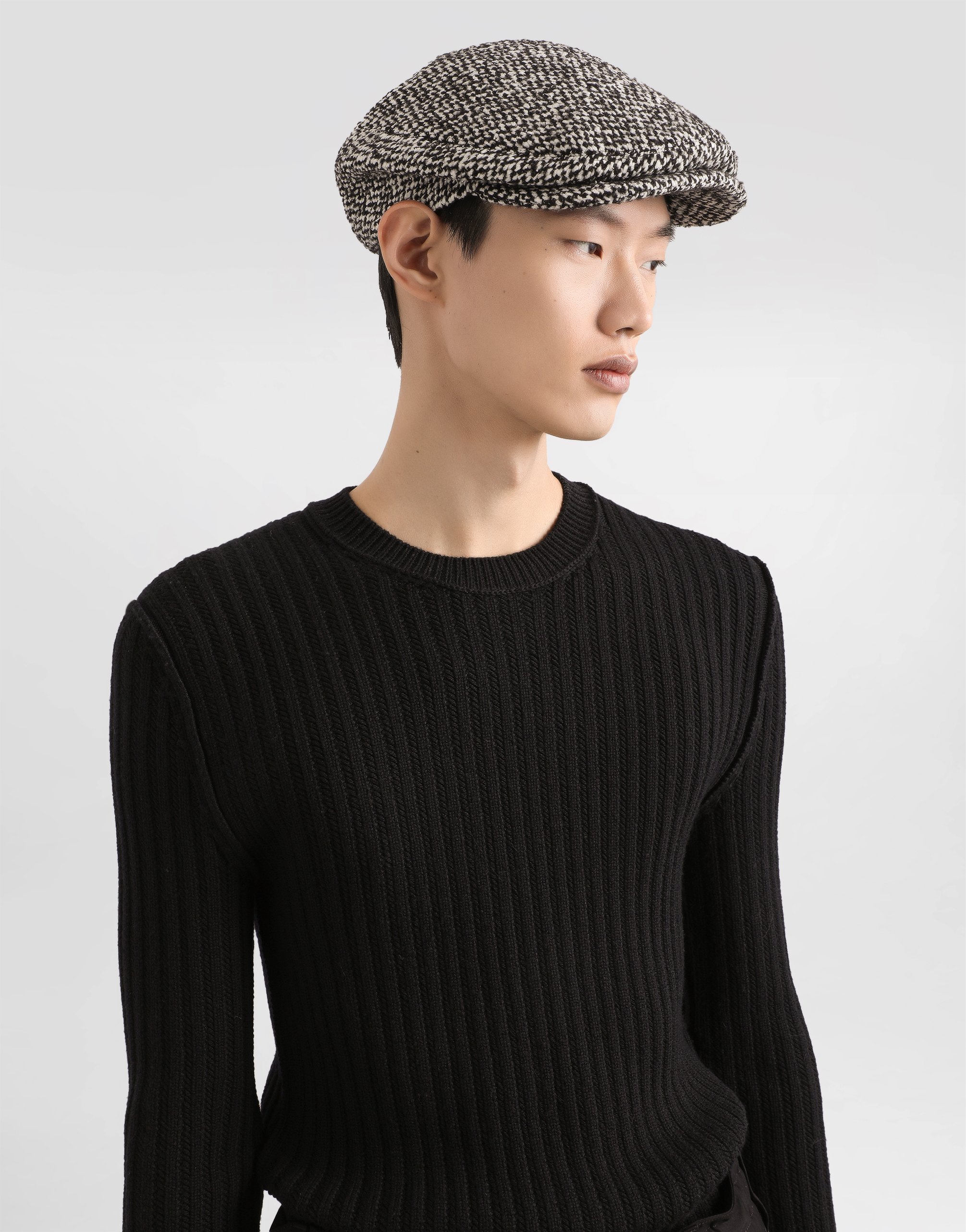 Wool pullover