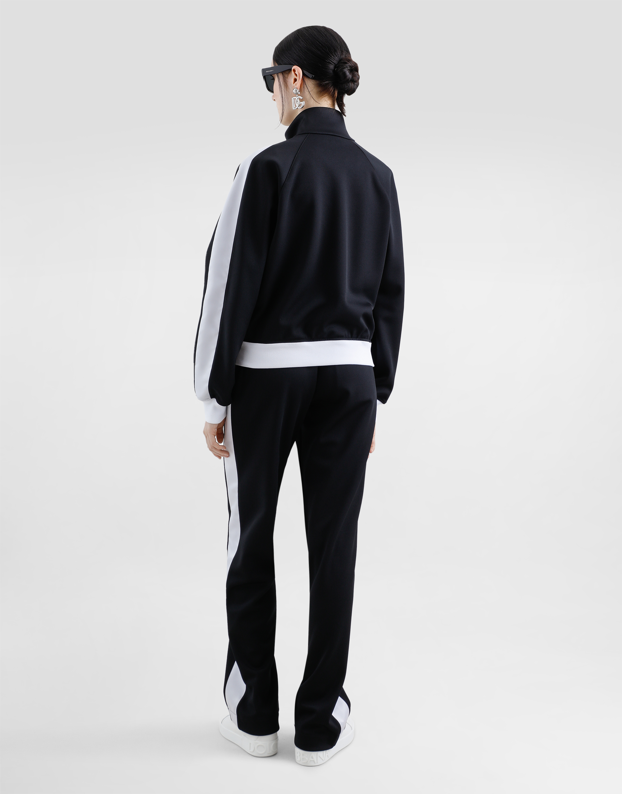Dolce & Gabbana Logo-embroidered Sweatshirt In Black