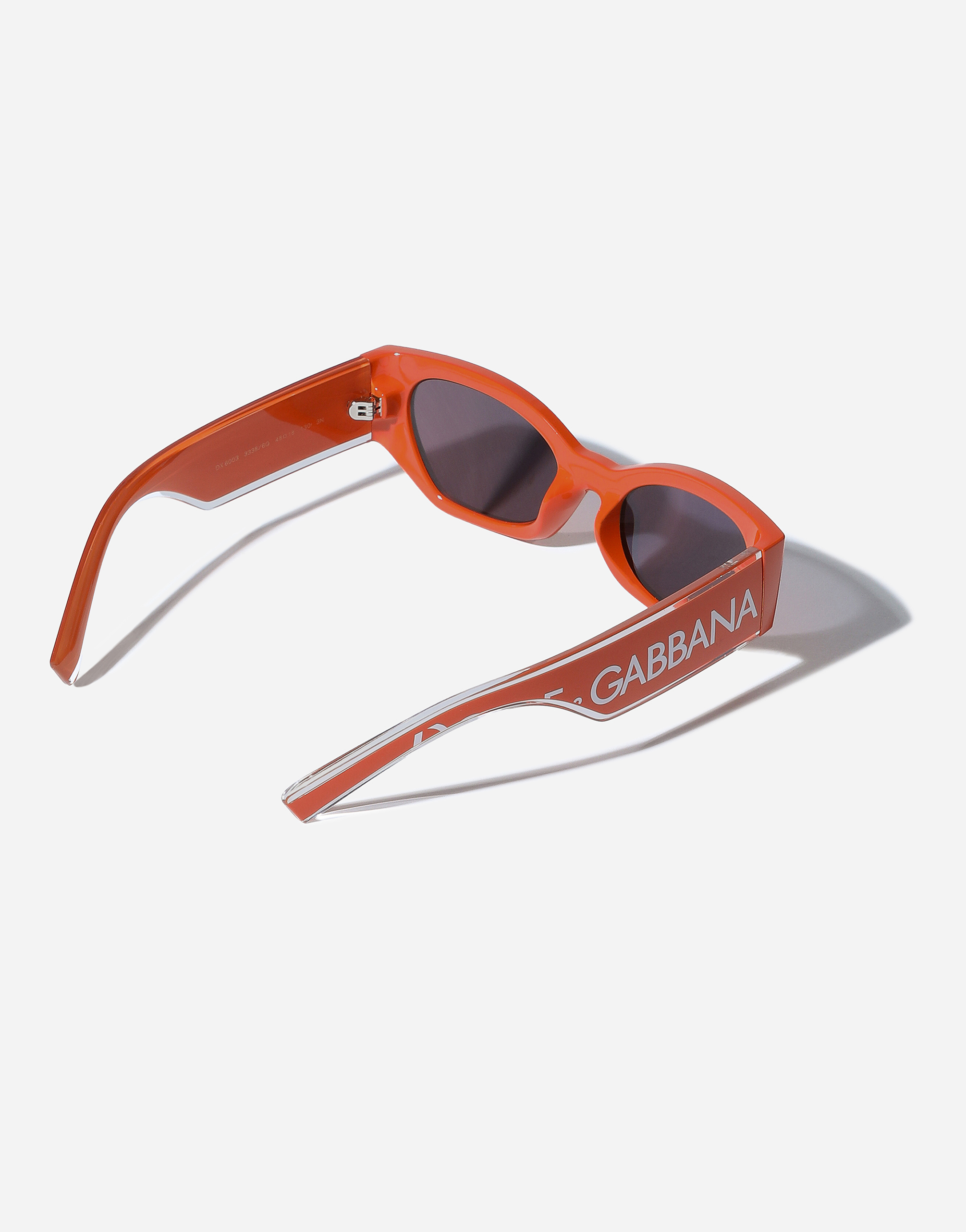 Shop Dolce & Gabbana نظارة شمسية بشعار Dna In Orange