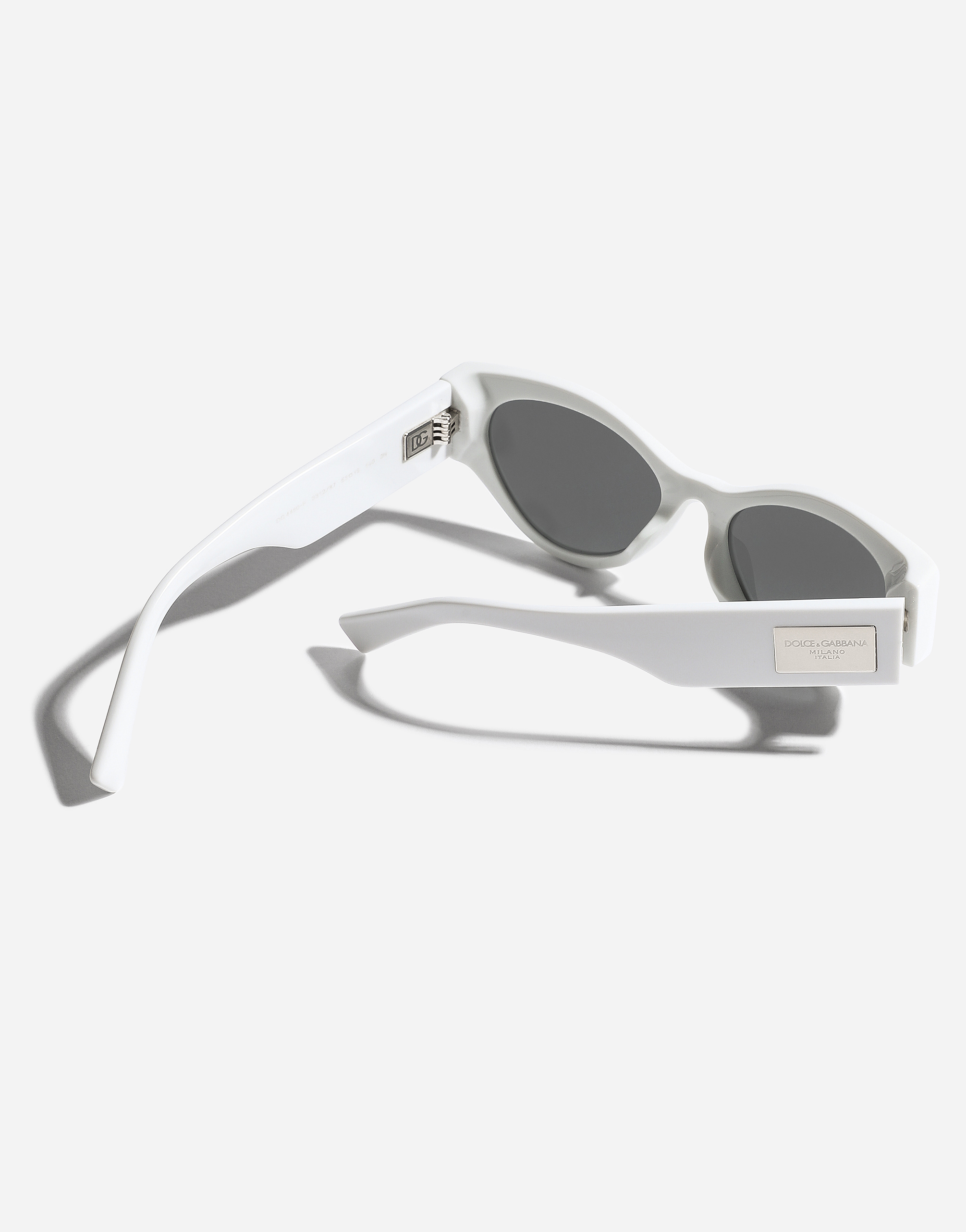 Dolce & Gabbana Dg Logo Plaque Sunglasses In White