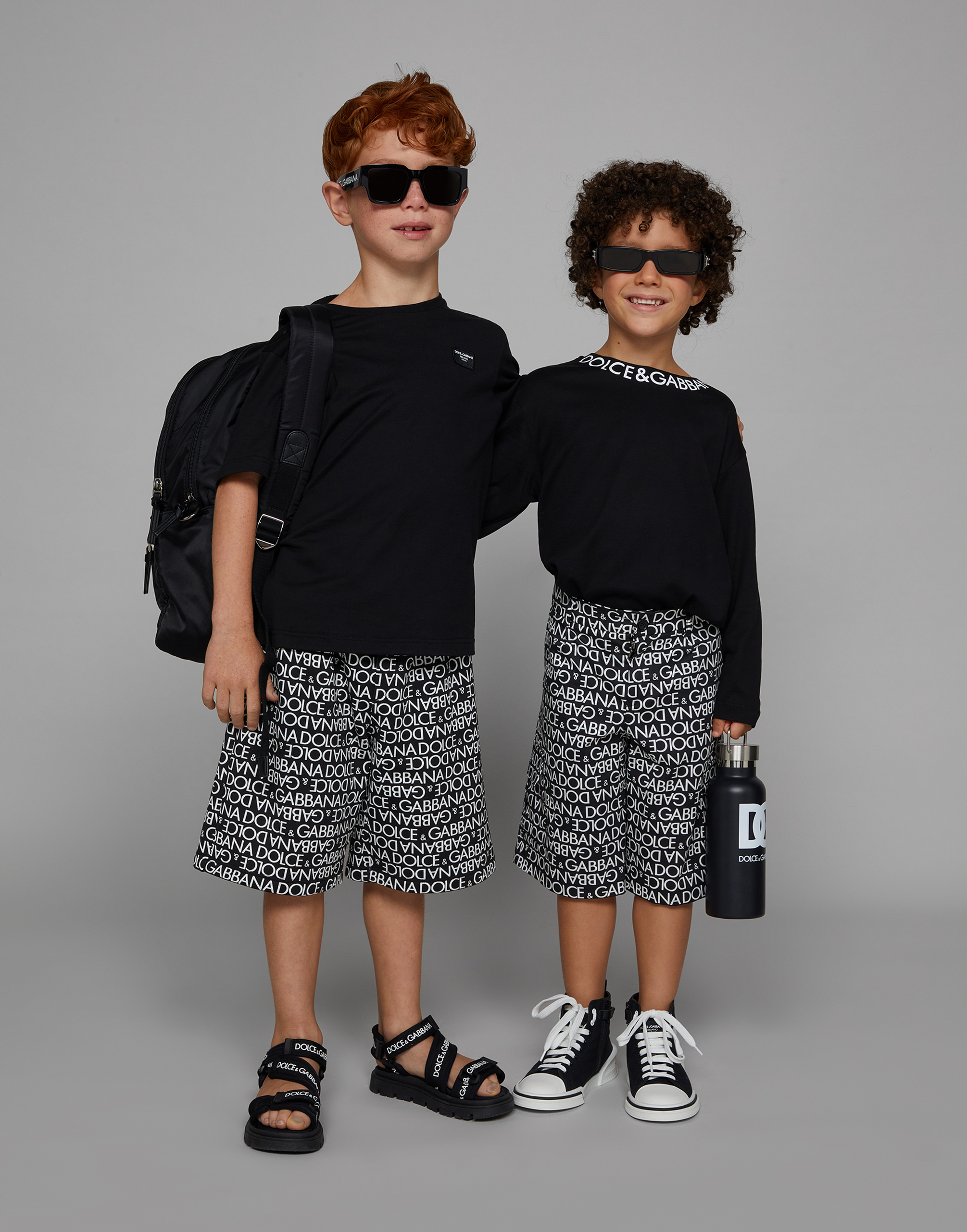 Cotton jogging shorts with the all-over logo print