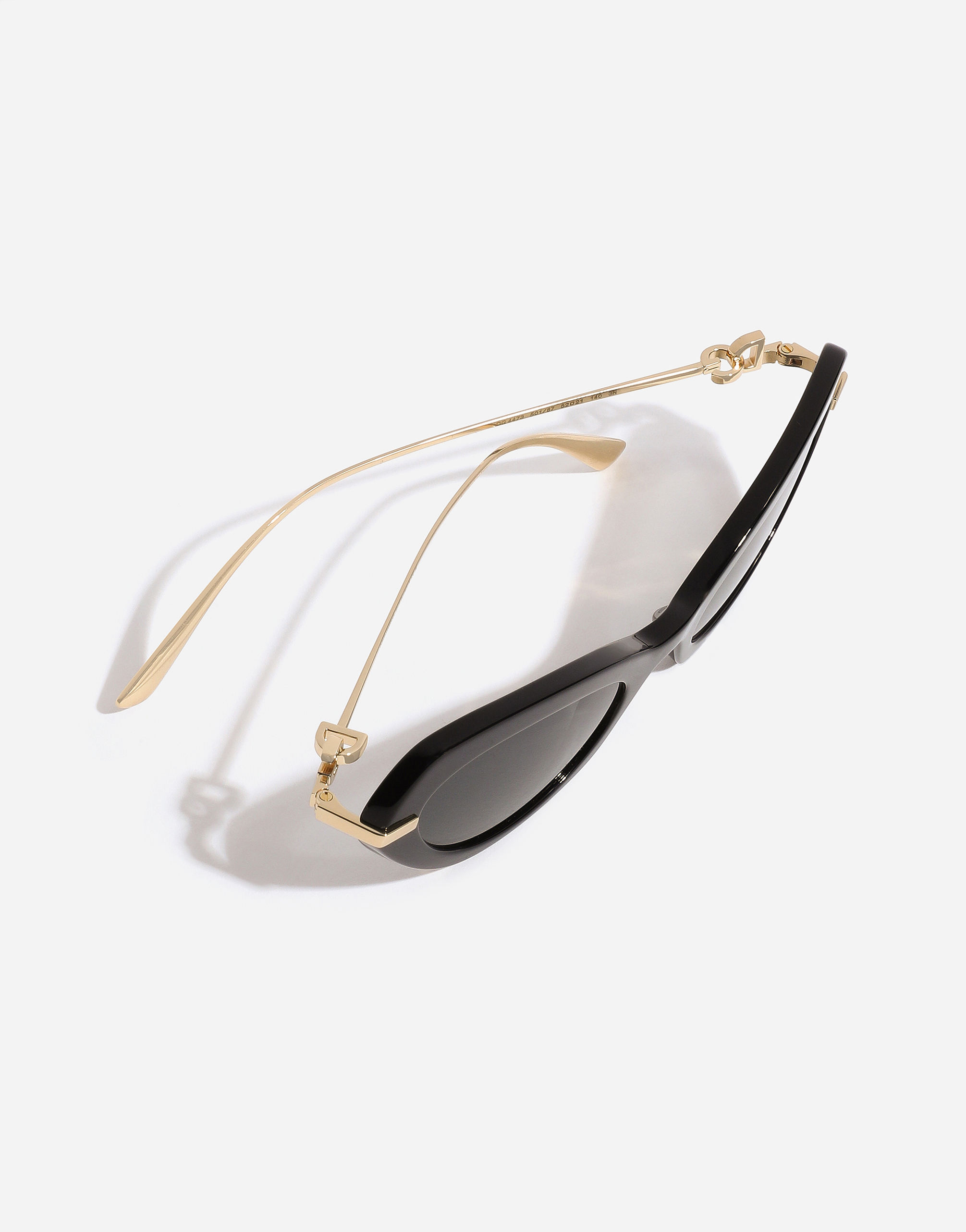 Dolce & Gabbana Dg Flip Sunglasses In Black