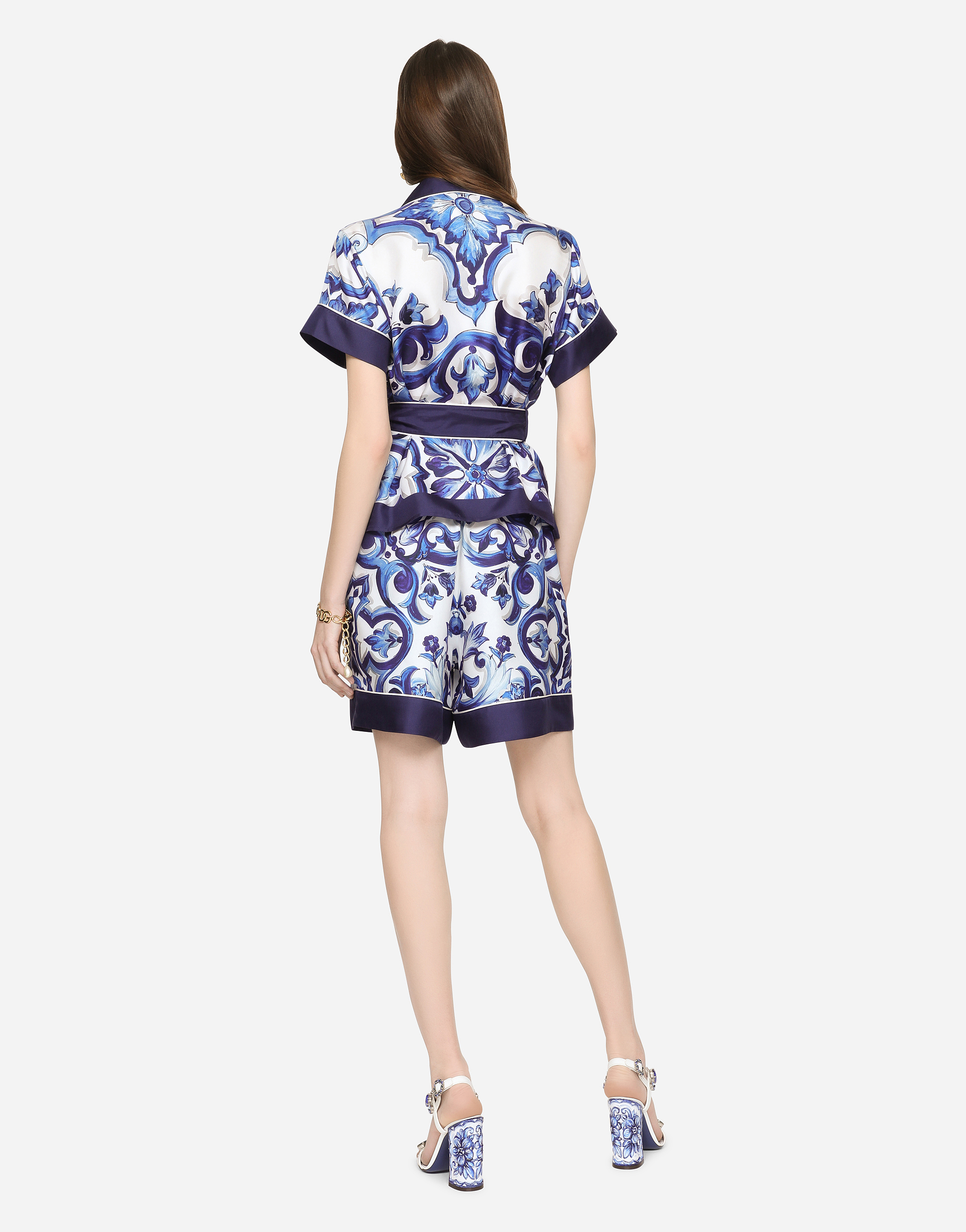 Majolica-print twill shirt with belt