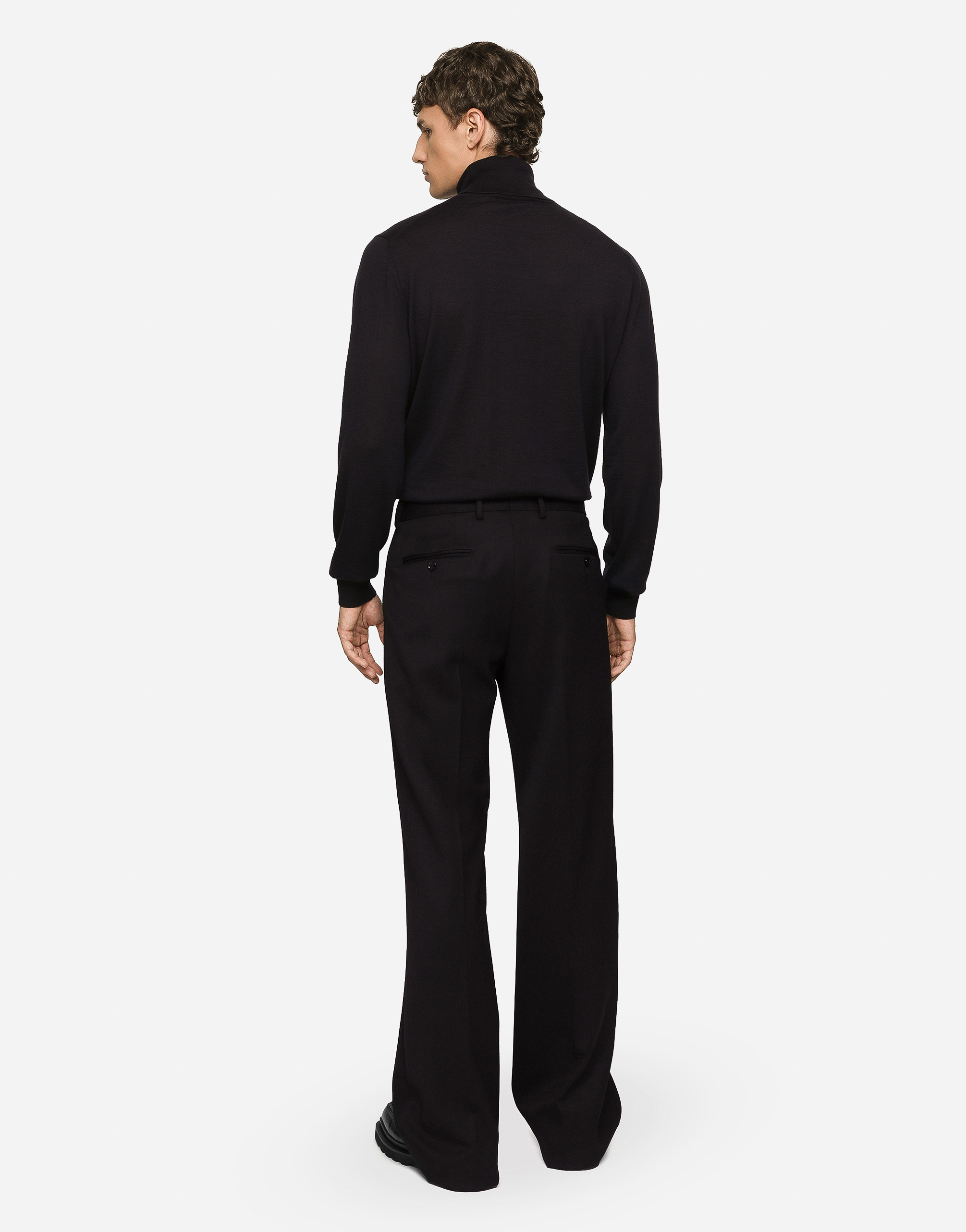 Extra-fine cashmere turtleneck sweater