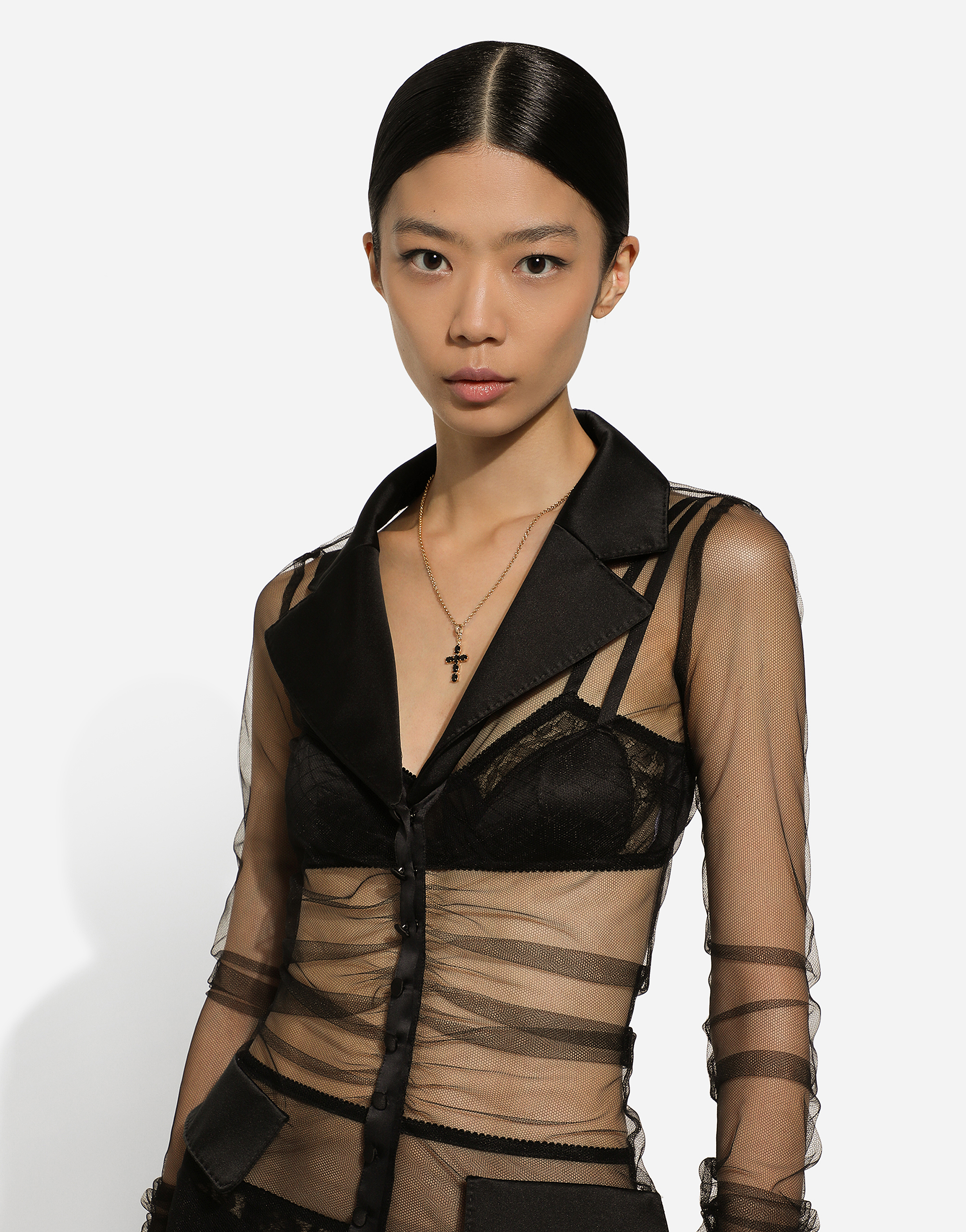 Fine chain necklace with cross