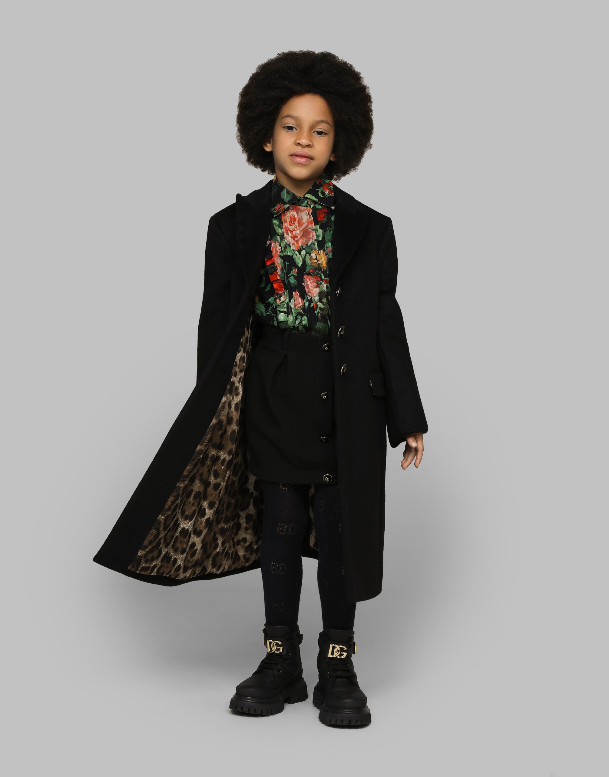 Single-breasted wool coat with branded buttons
