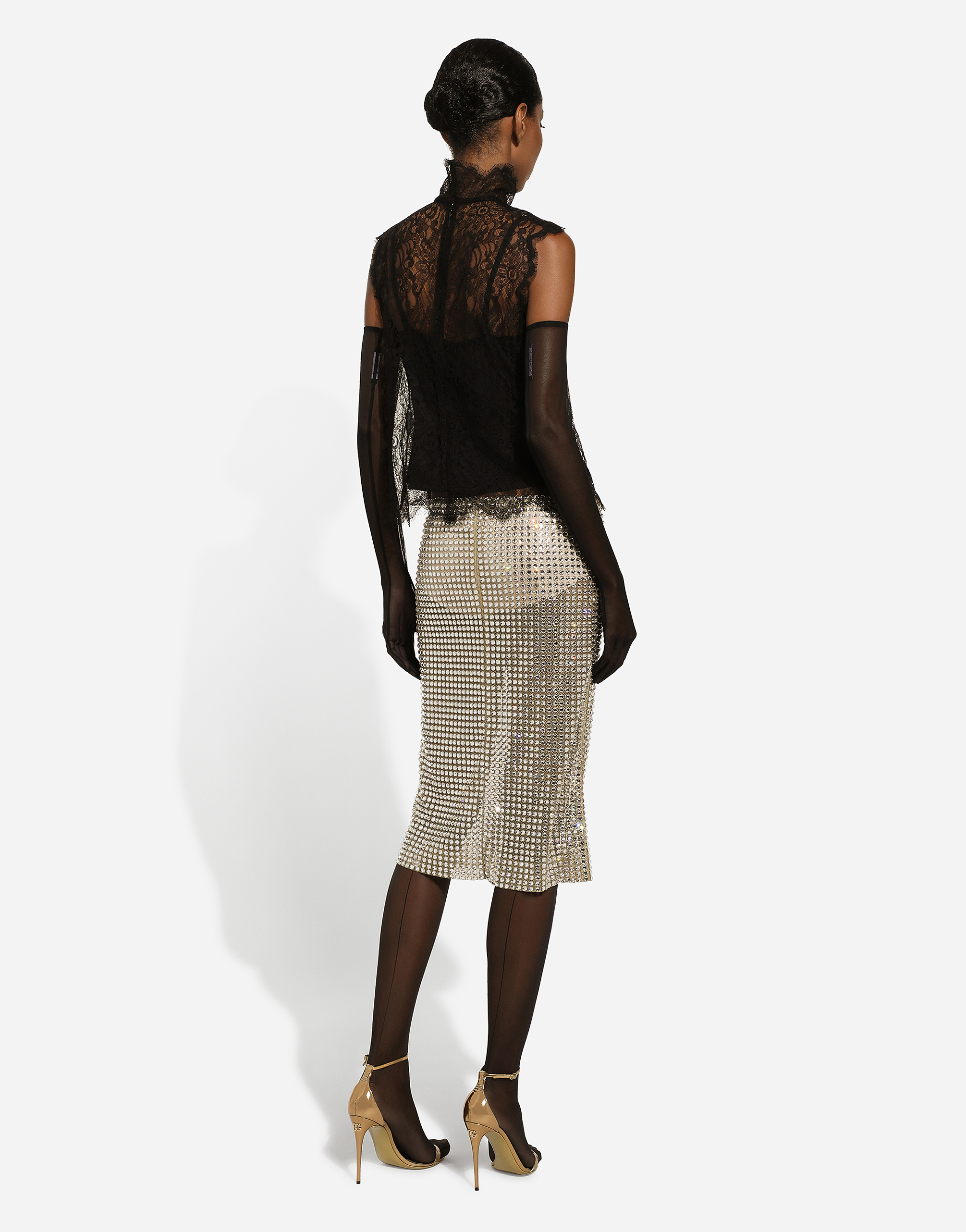 Sleeveless Chantilly lace top