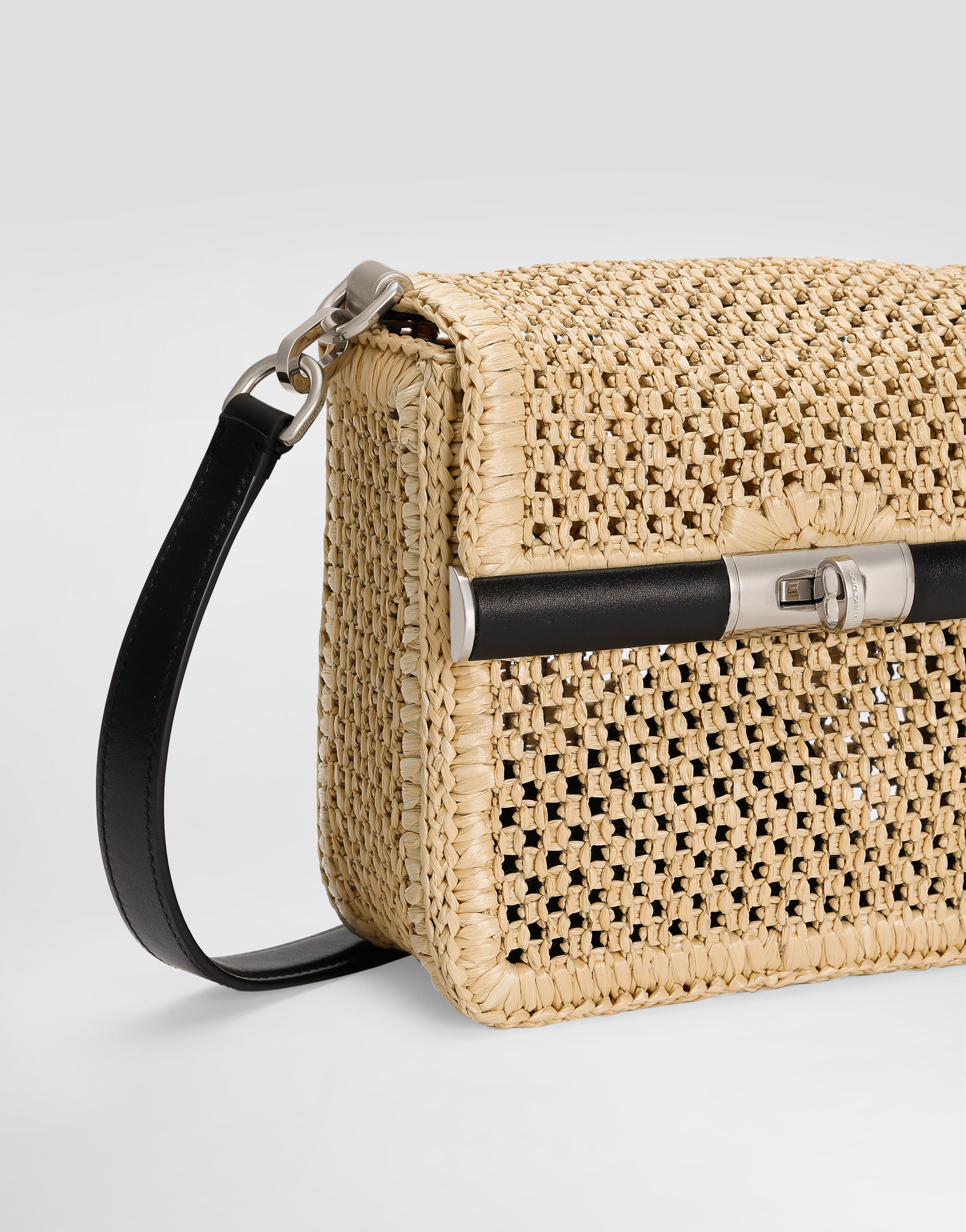 Woven raffia bag