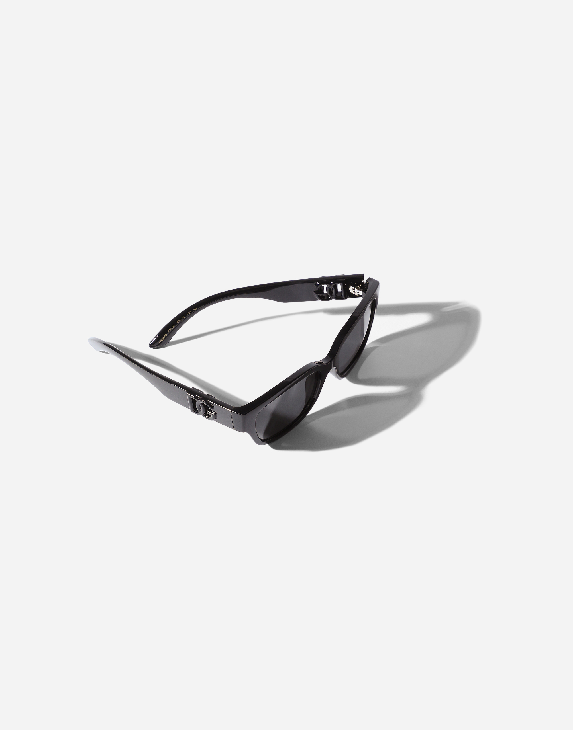 Dolce & Gabbana Dg Logo Sunglasses In Multicolor