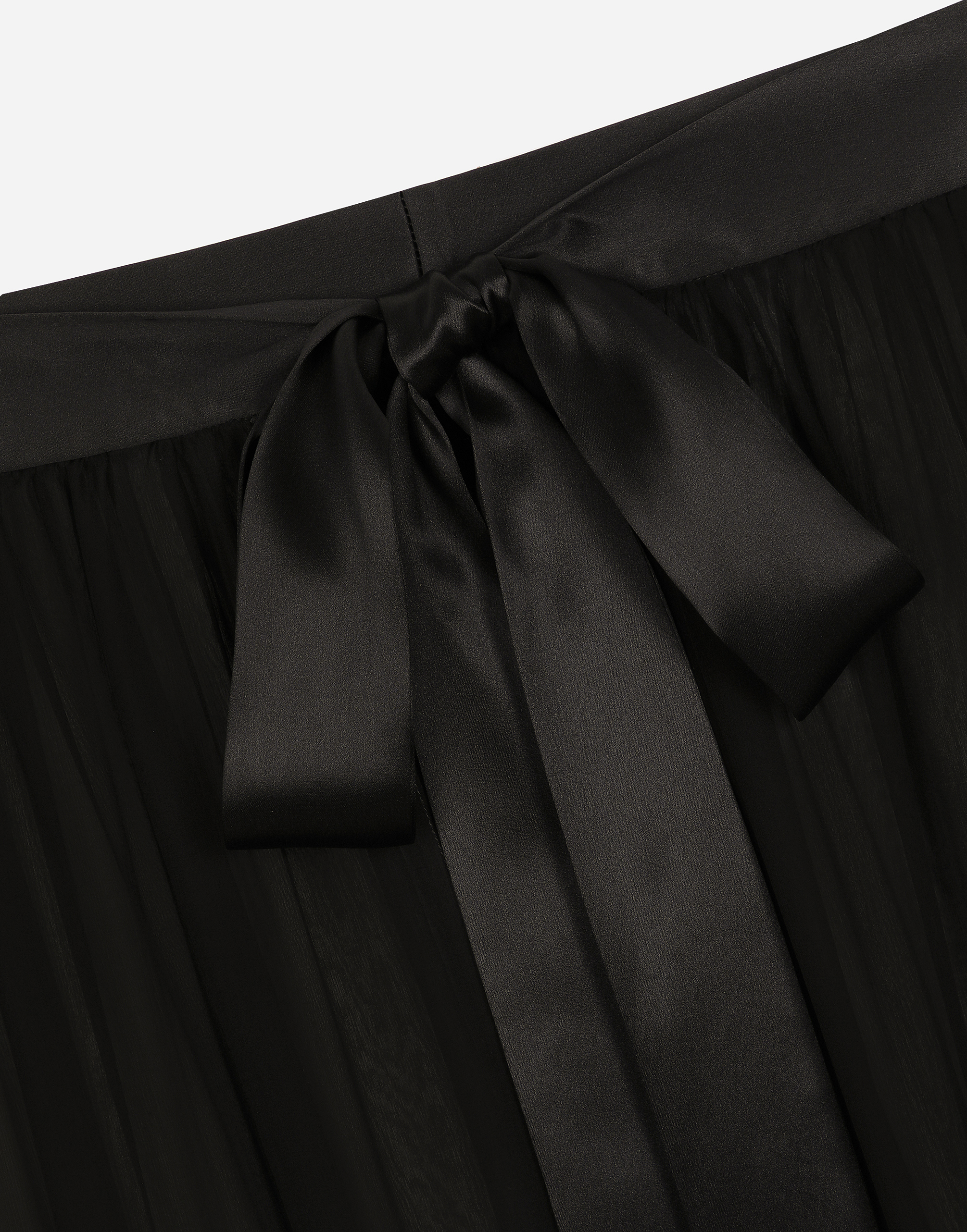 Long silk chiffon skirt with belt