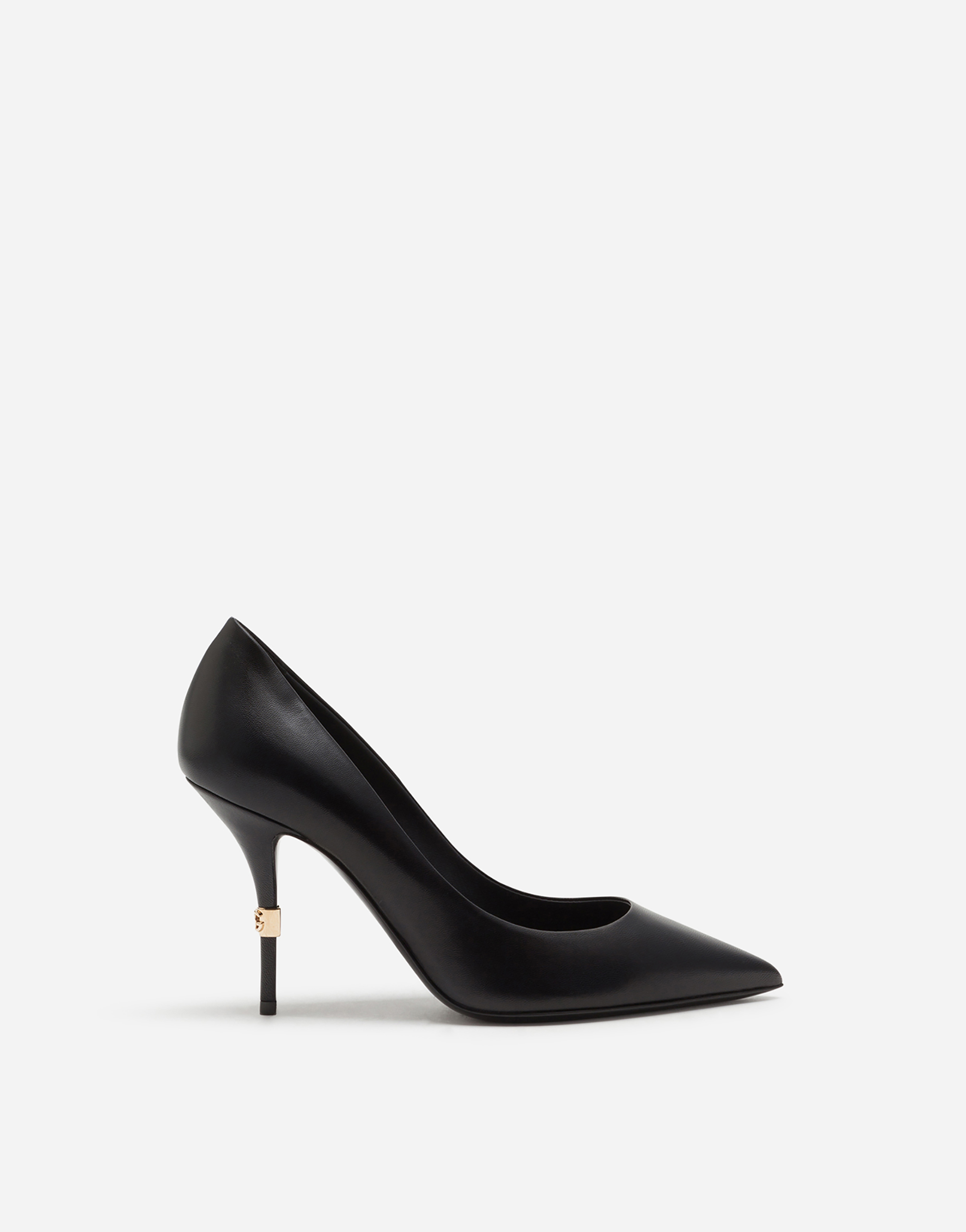 Pumps in young goatskin with DG logo