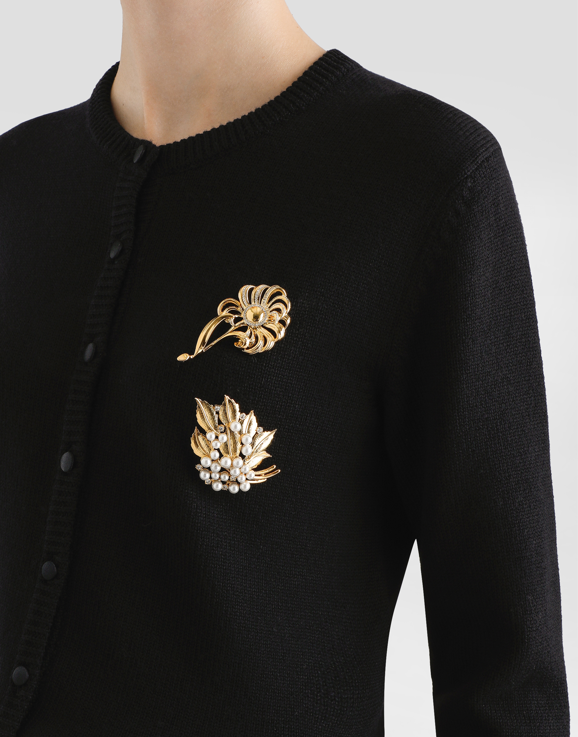 Dolce & Gabbana Brooch Crewneck Cardigan In Black