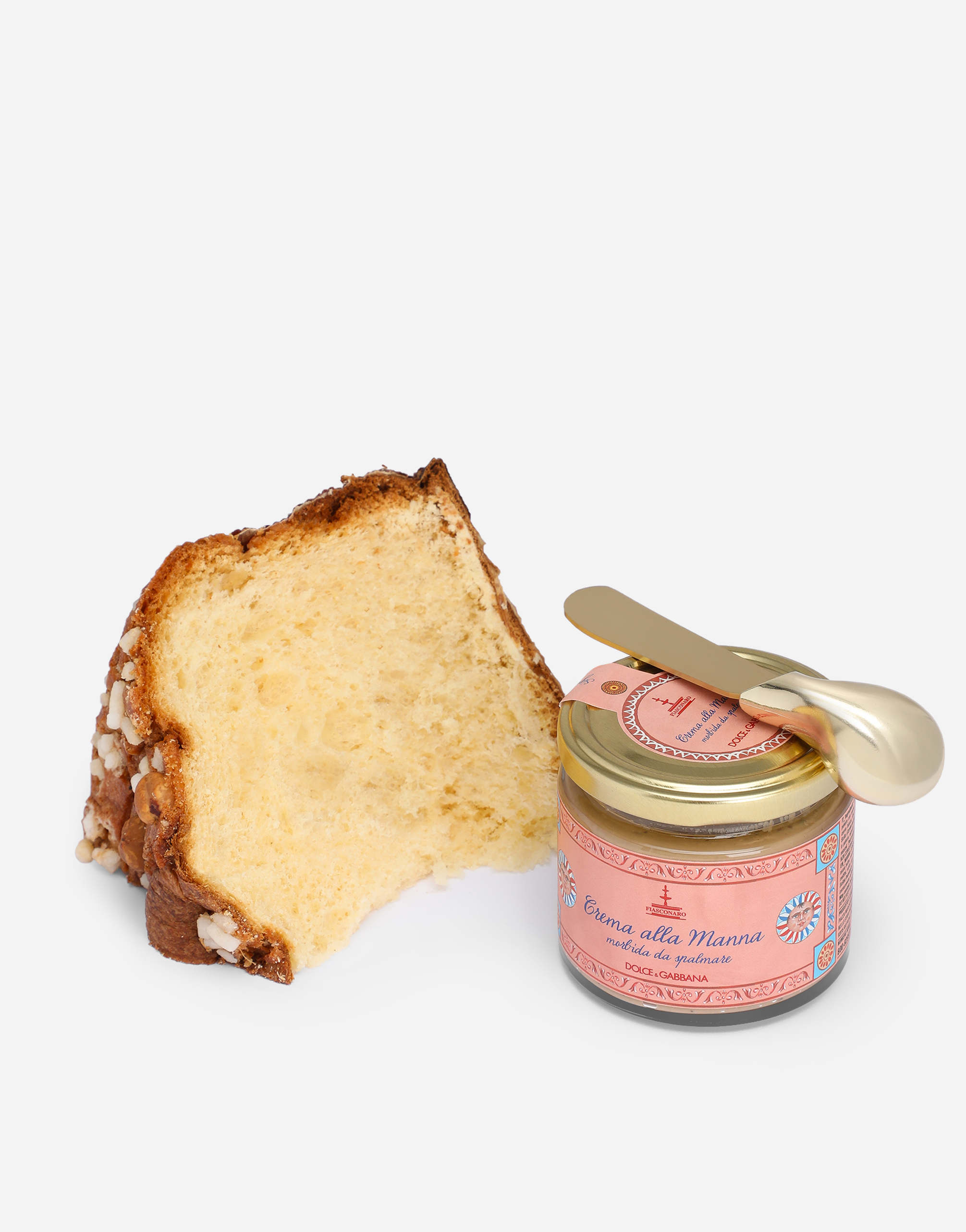 Panettone with Sicilian Hazelnuts with a velvety Sicilian Manna cream