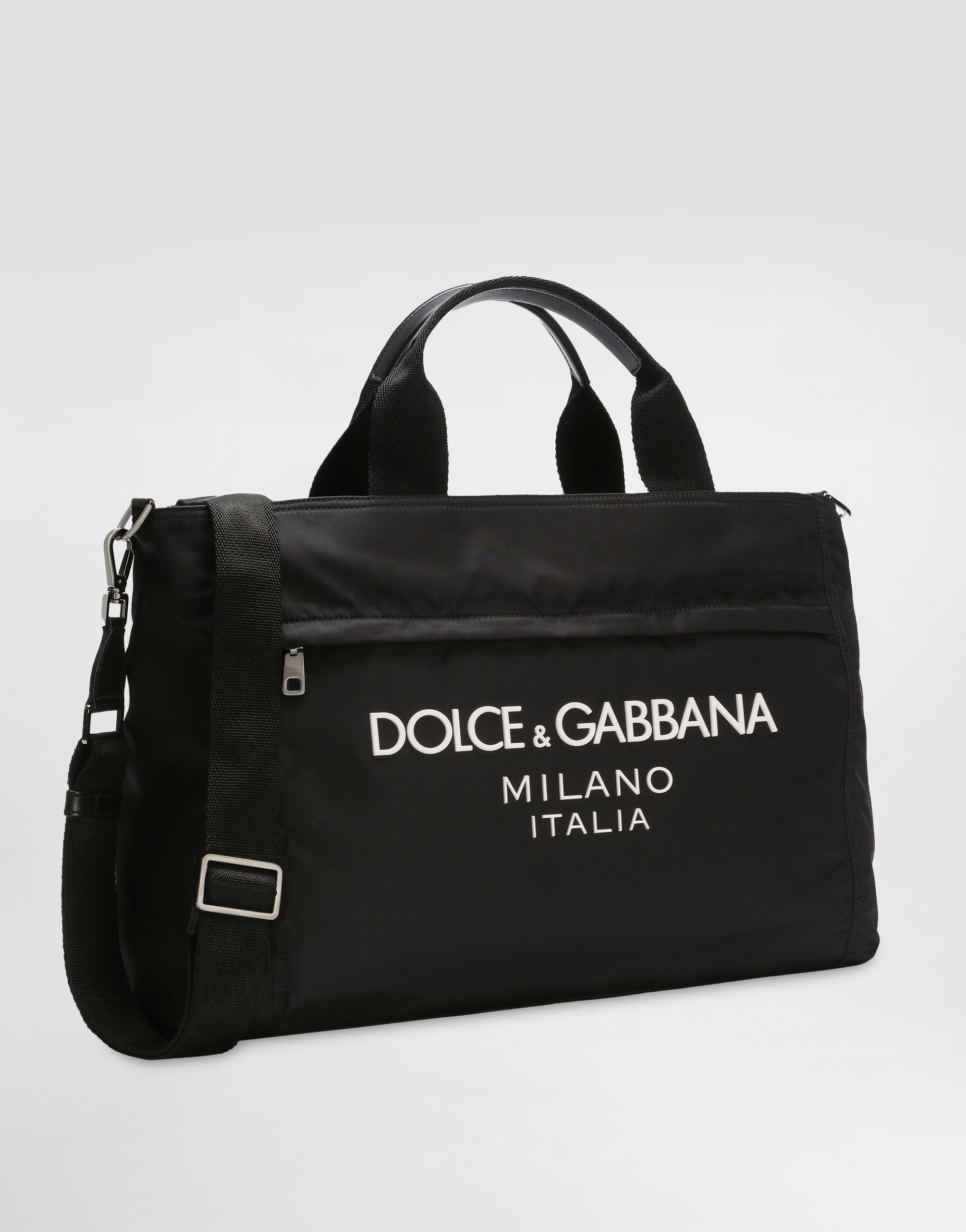 Nylon holdall with rubberized logo