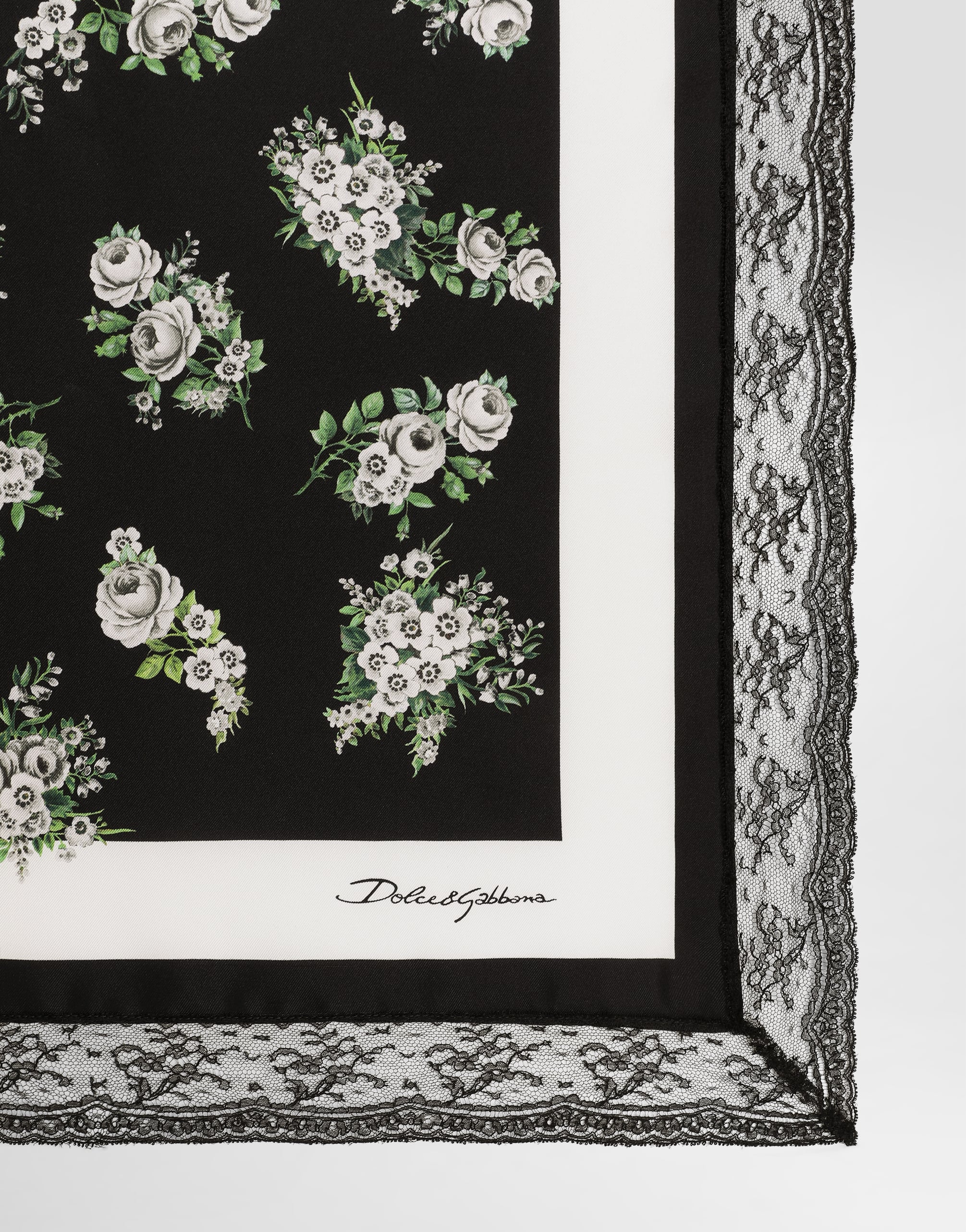  Dolce & Gabbana Dolce & Gabbana 90x90 Small Flower Bouquet-print Silk Twill Scarf With Lace Insert - Woman Scarves And Silks Multicolor Onesize 