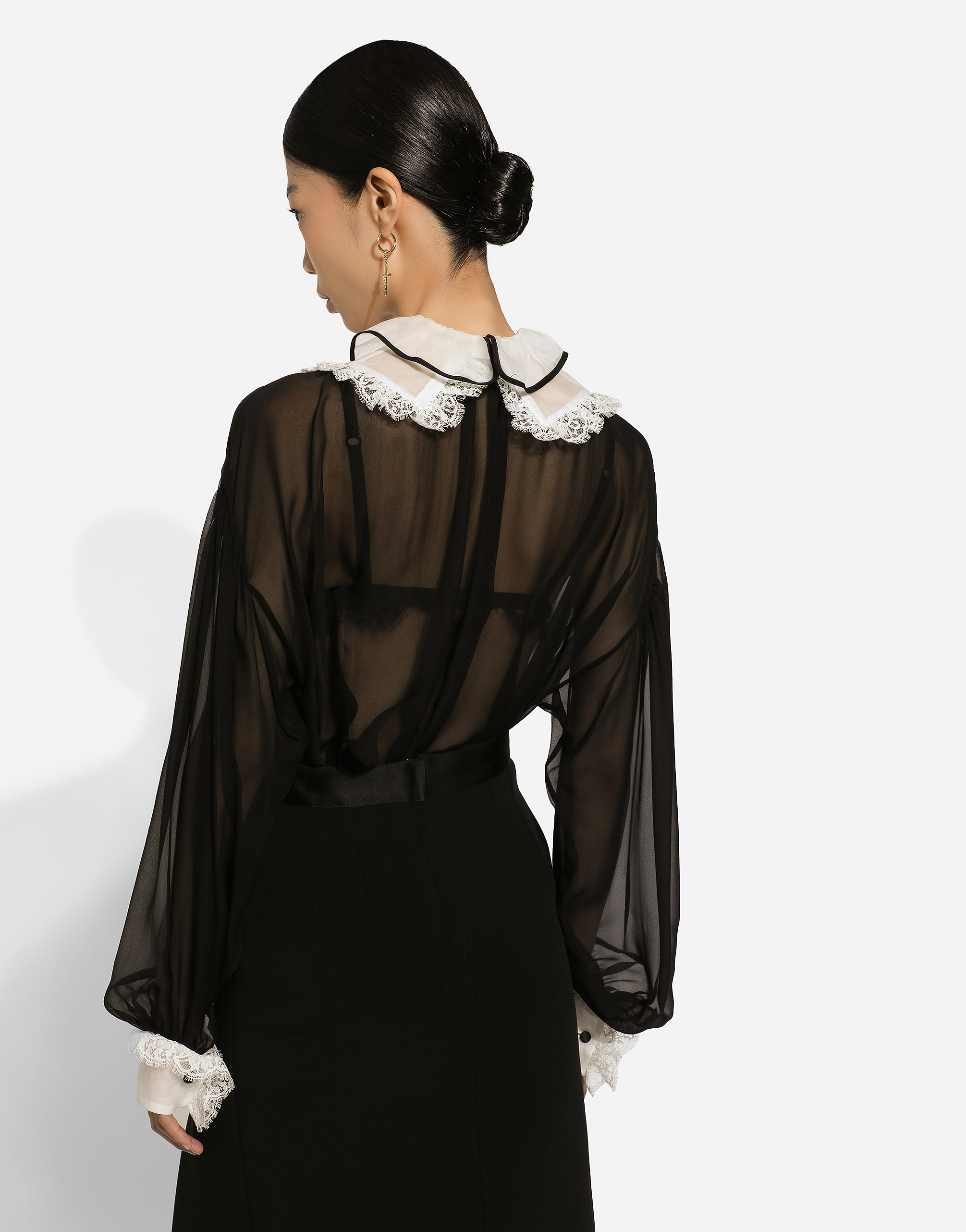 Chiffon shirt with front and organza cuffs