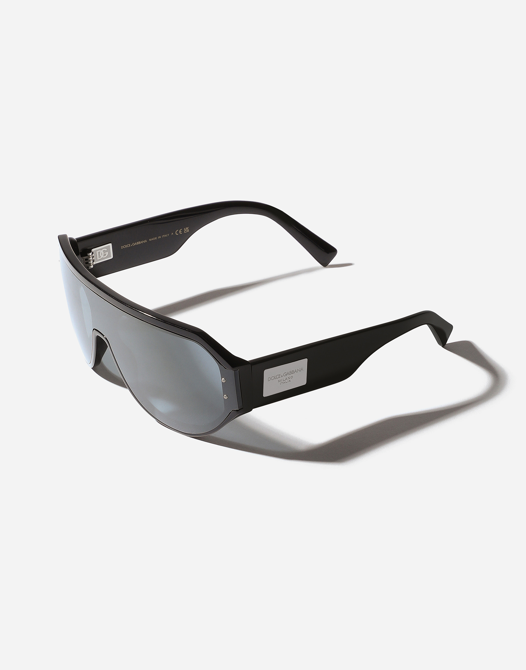 Dolce & Gabbana Dg Logo Plaque Sunglasses In Black