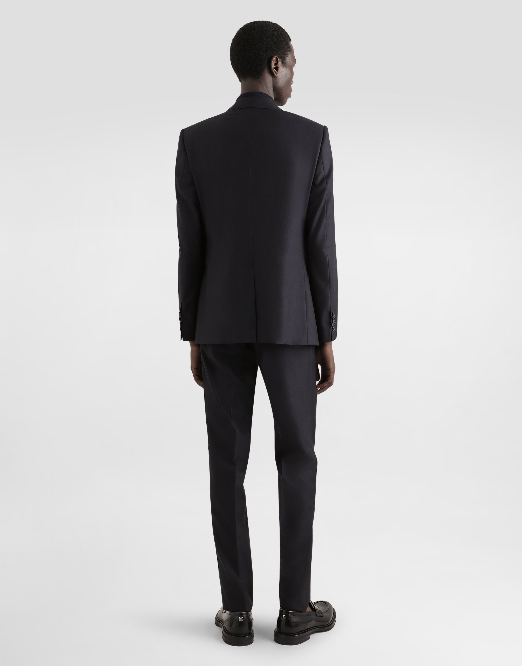 Single-breasted suit wool and silk