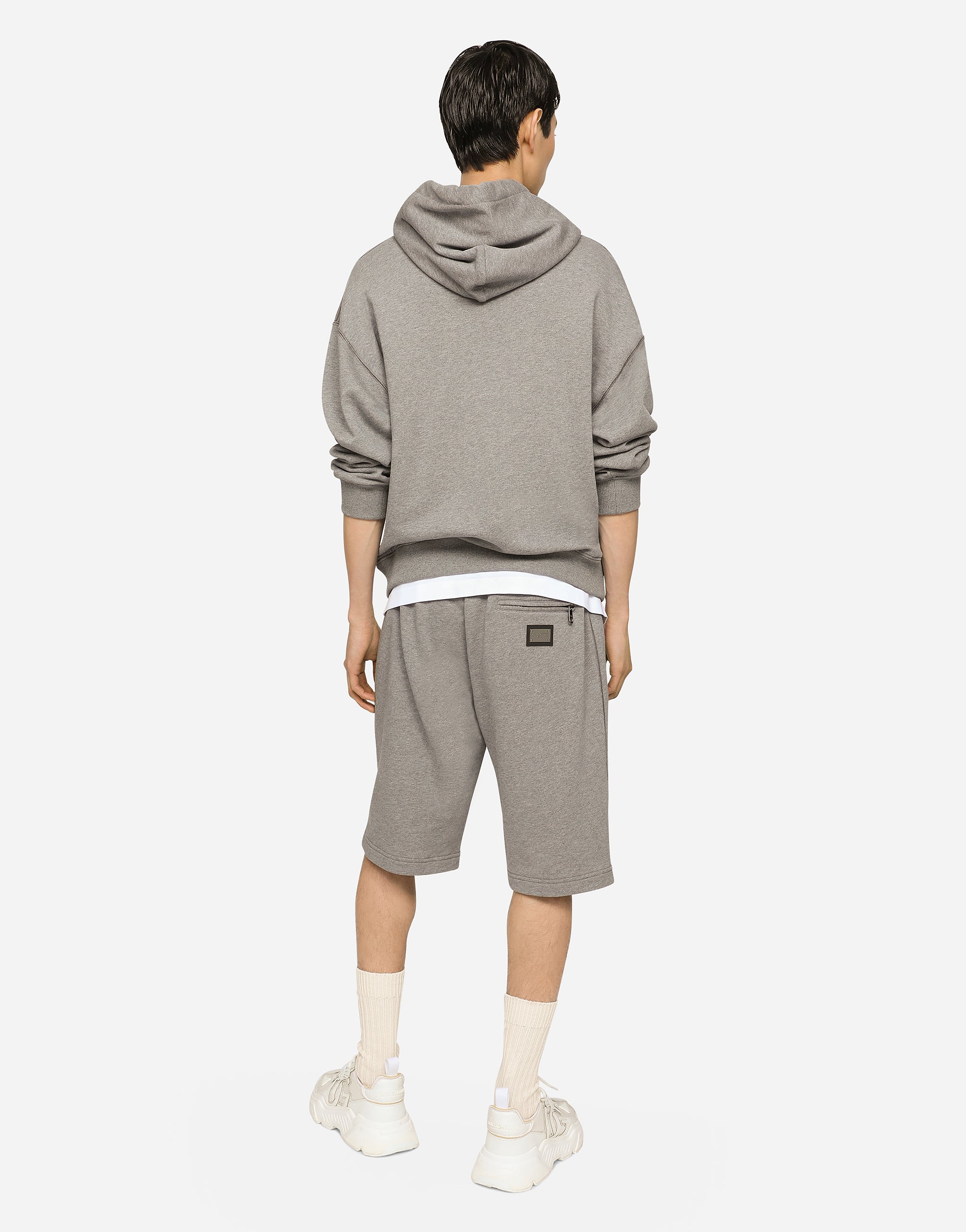  Dolce & Gabbana Jogging-bermudashorts Aus Jersey Mit Logoplakette - Mann Hosen Und Shorts Grau Baumwolle 48 