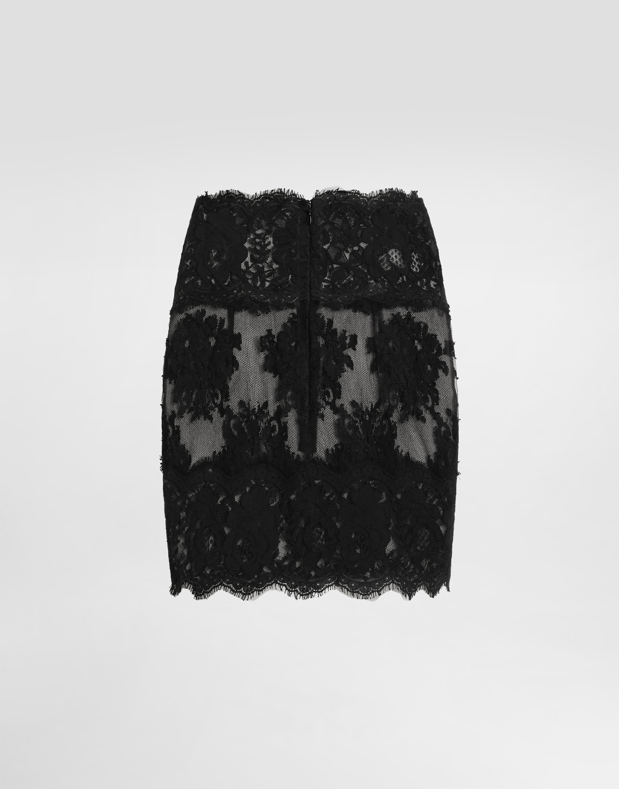 Short skirt chantilly lace