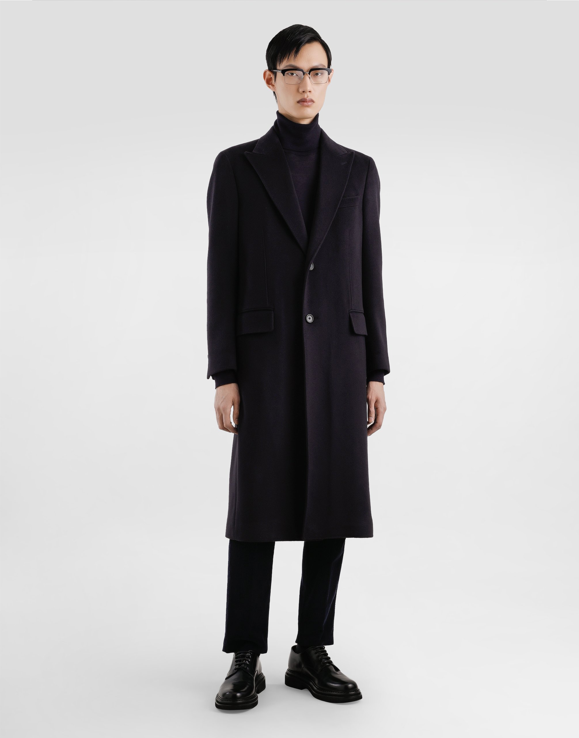 Single-breasted cashmere coat
