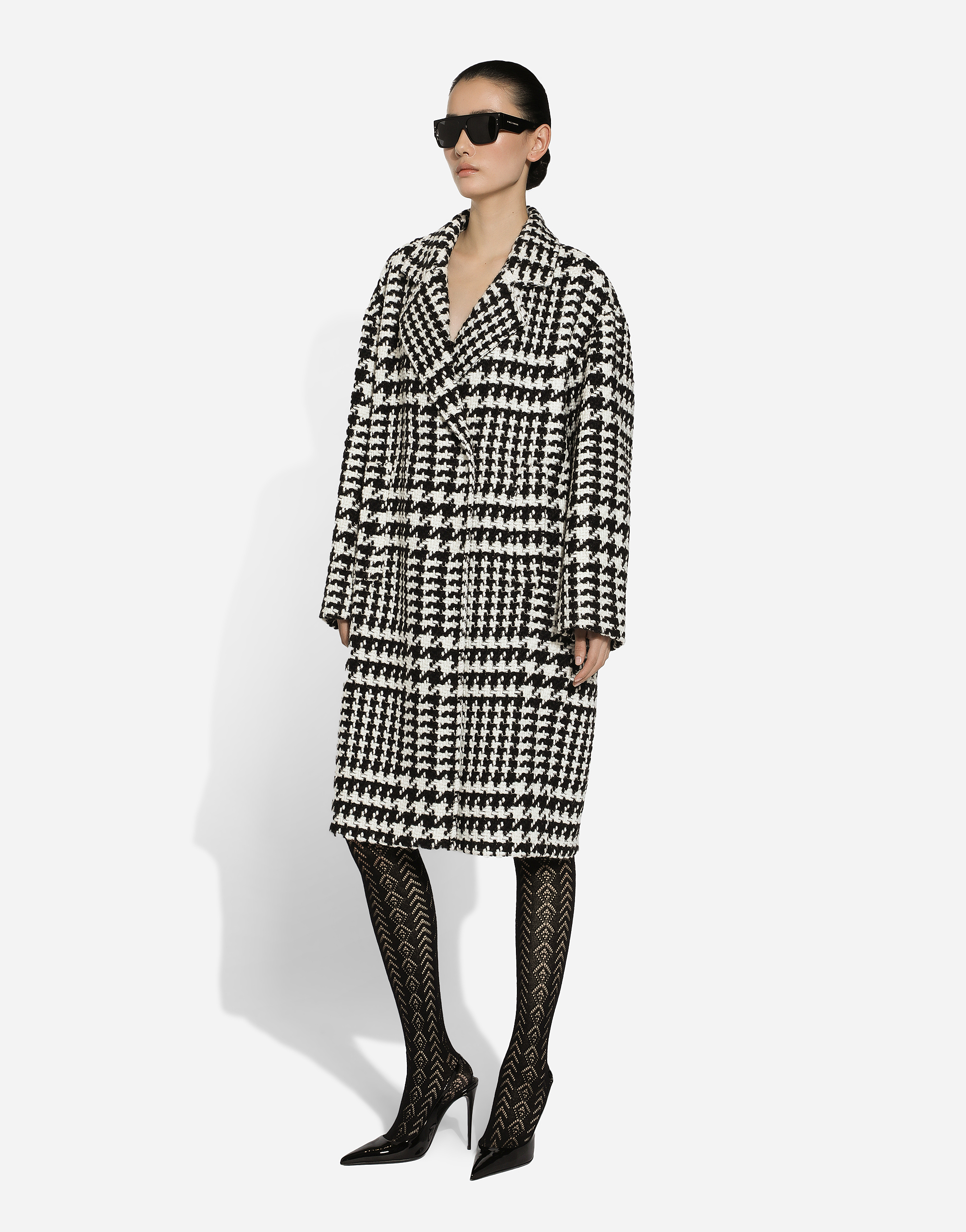 Shop Dolce & Gabbana Oversize Houndstooth Coat In マルチカラー