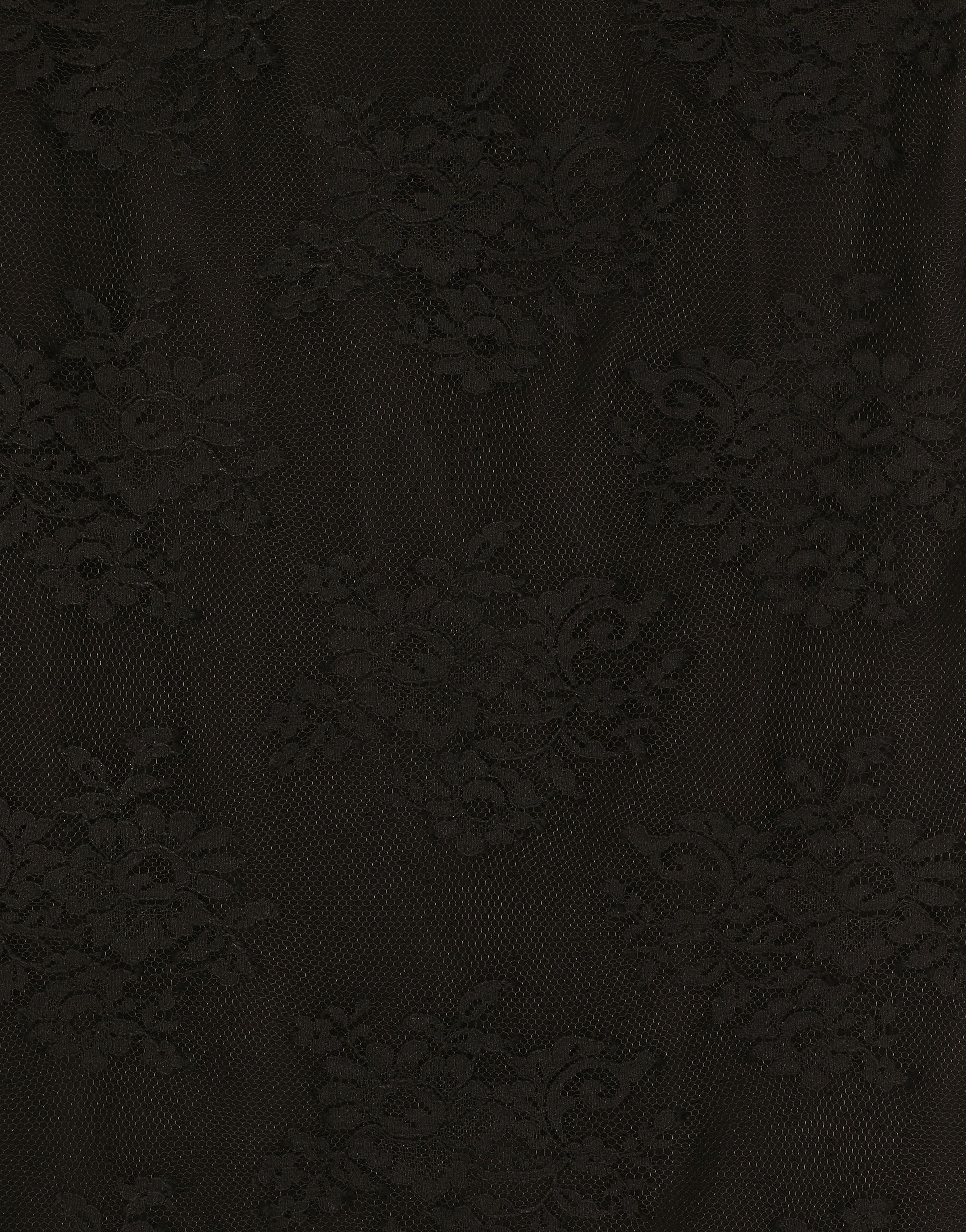Lace pencil skirt with slit