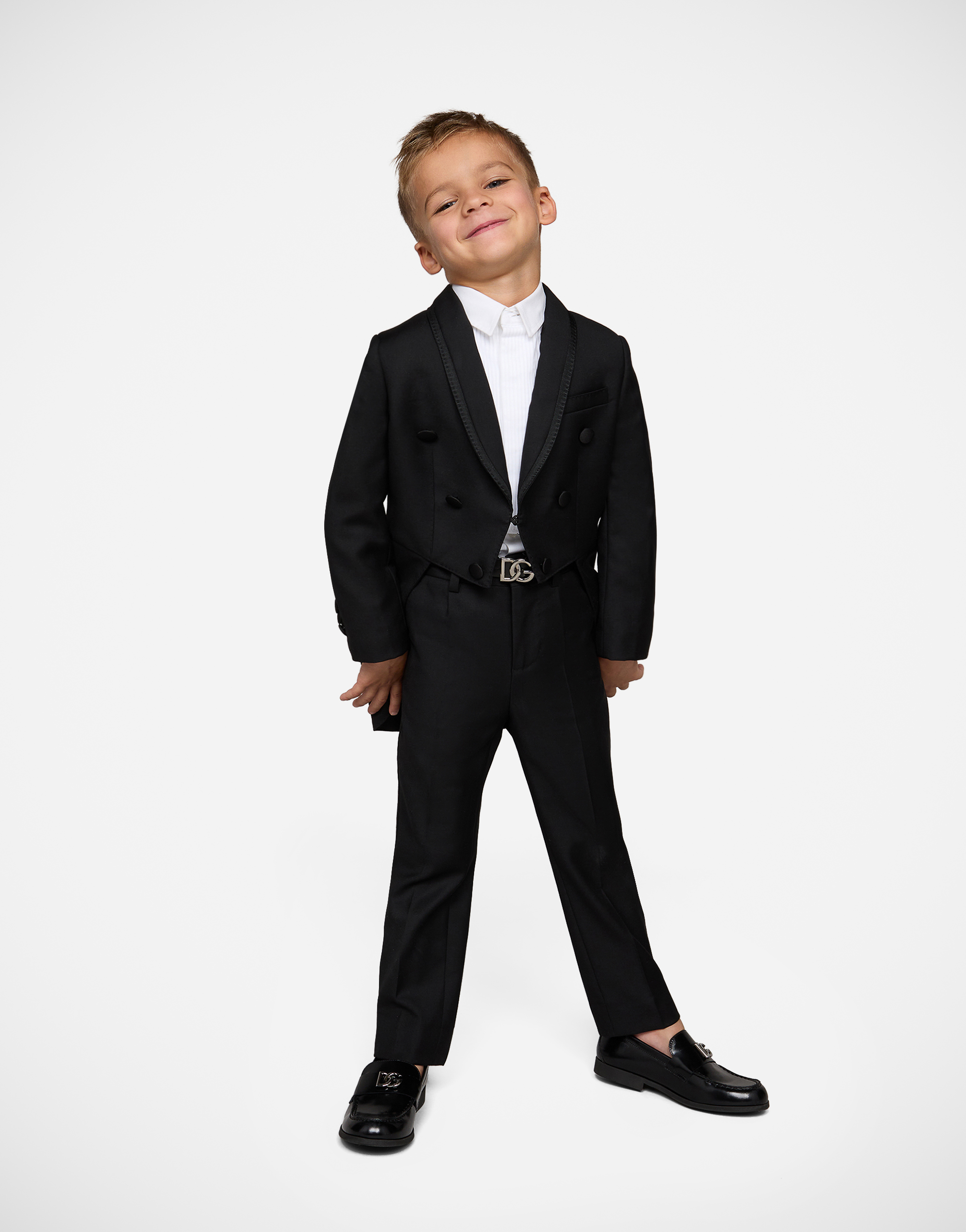 Single-breasted evening suit in stretch woolen fabric
