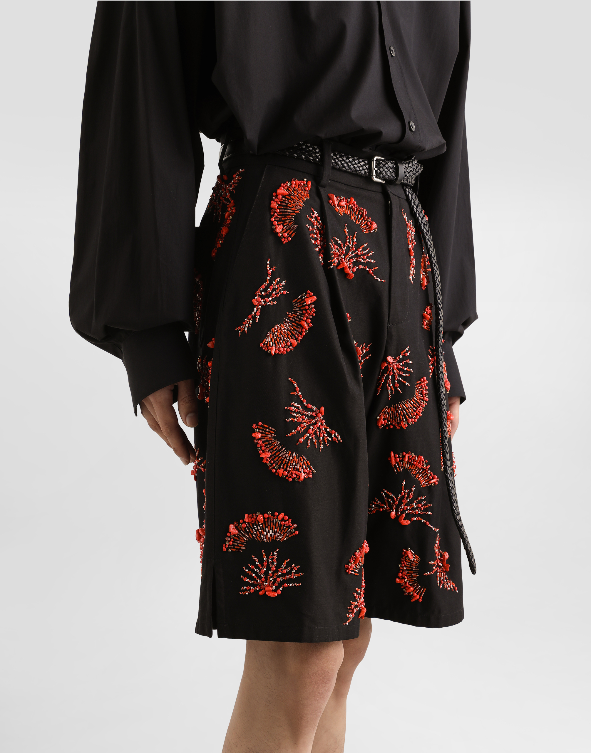 Cotton twill shorts with coral embroidery